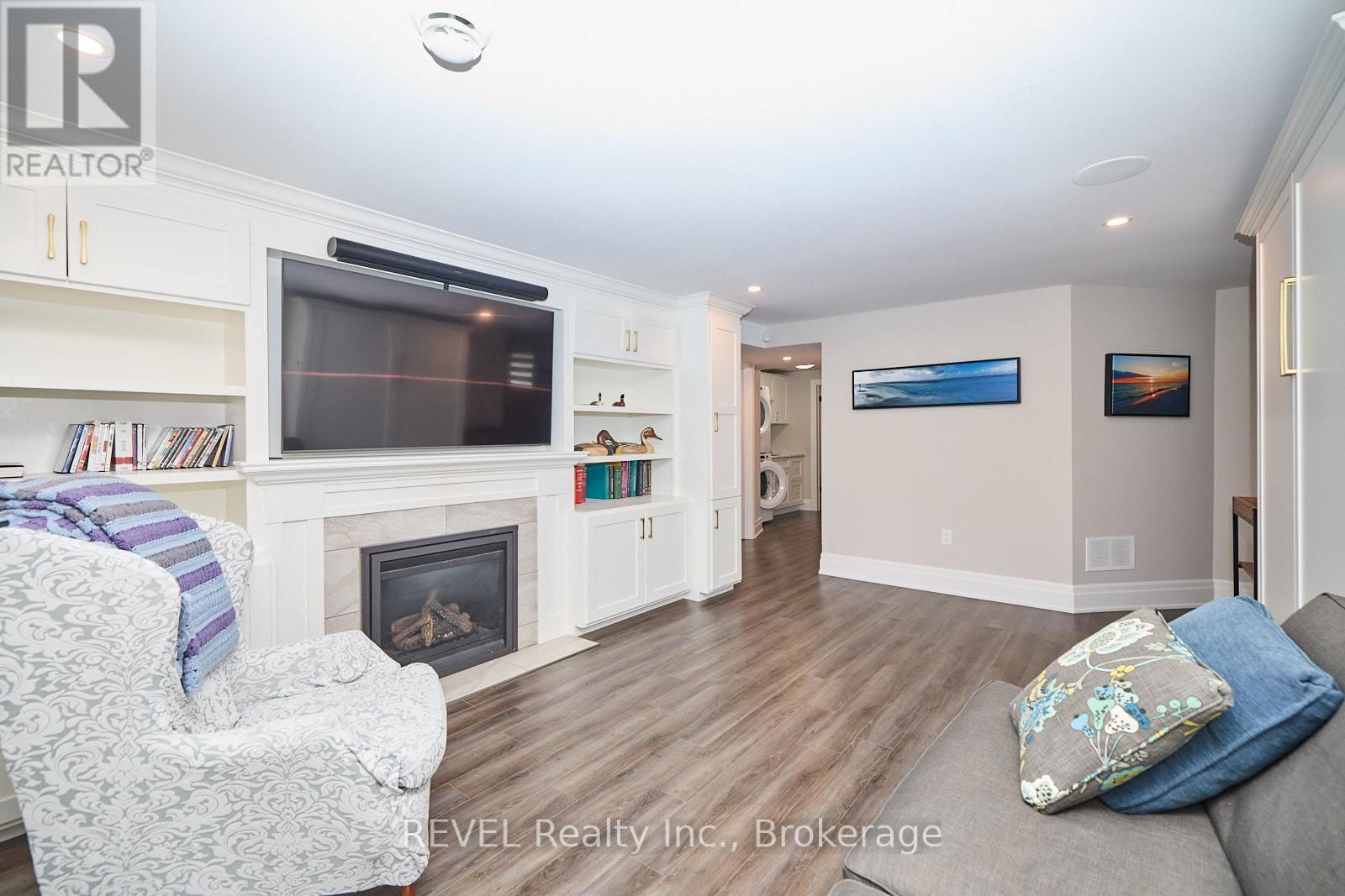 50 ABERDEEN LANE SOUTH Image 32