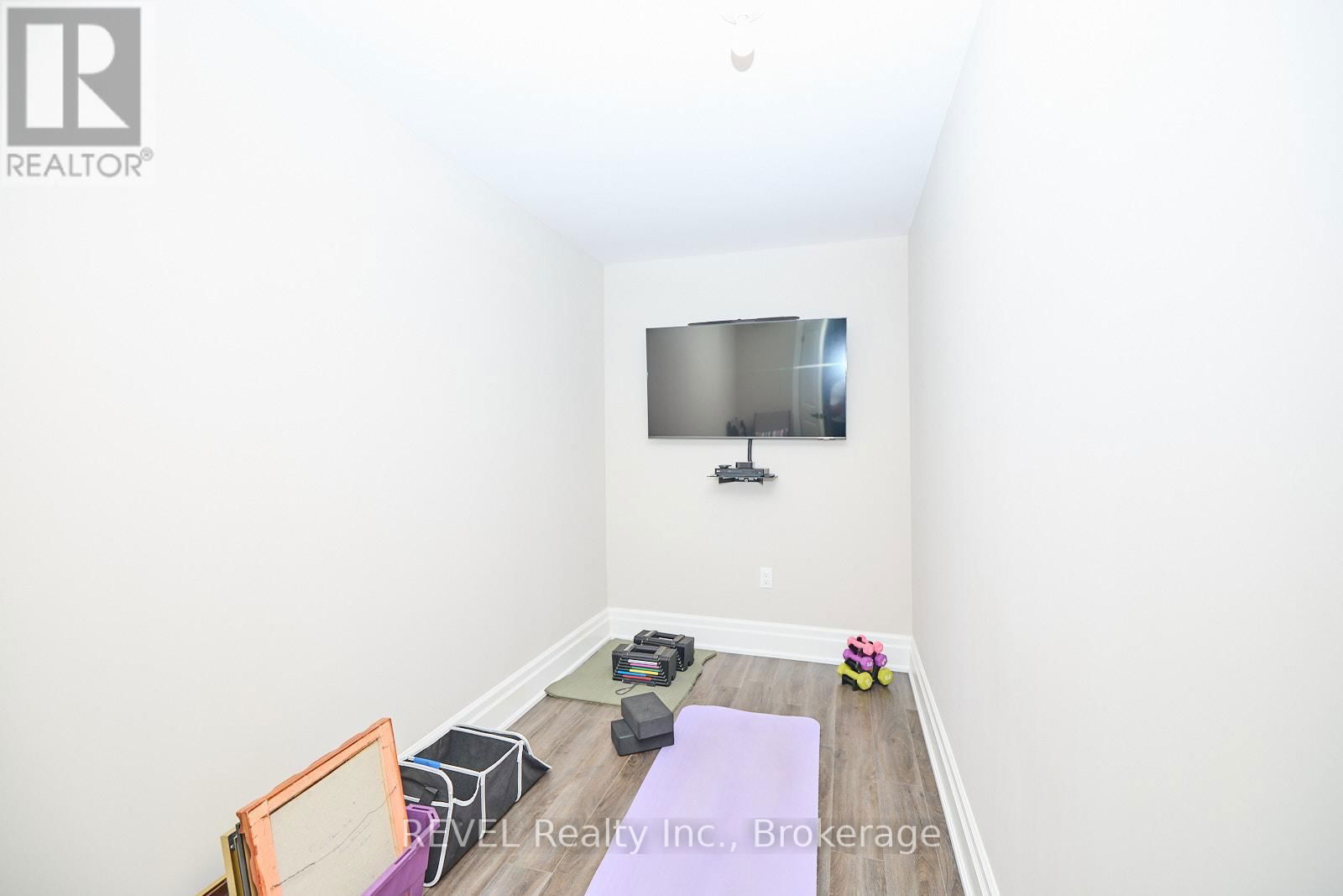 50 ABERDEEN LANE SOUTH Image 34