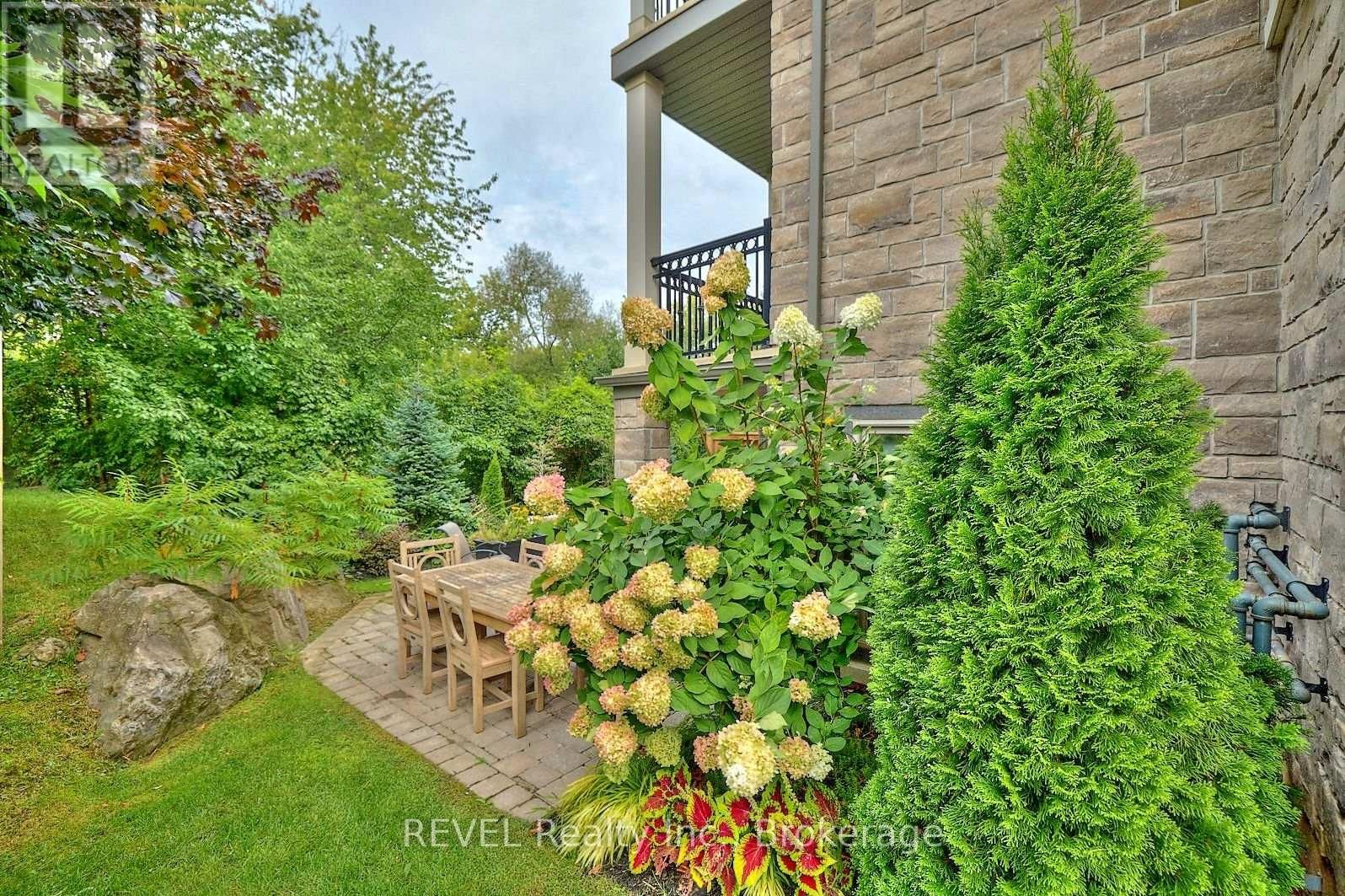 50 ABERDEEN LANE SOUTH Image 36