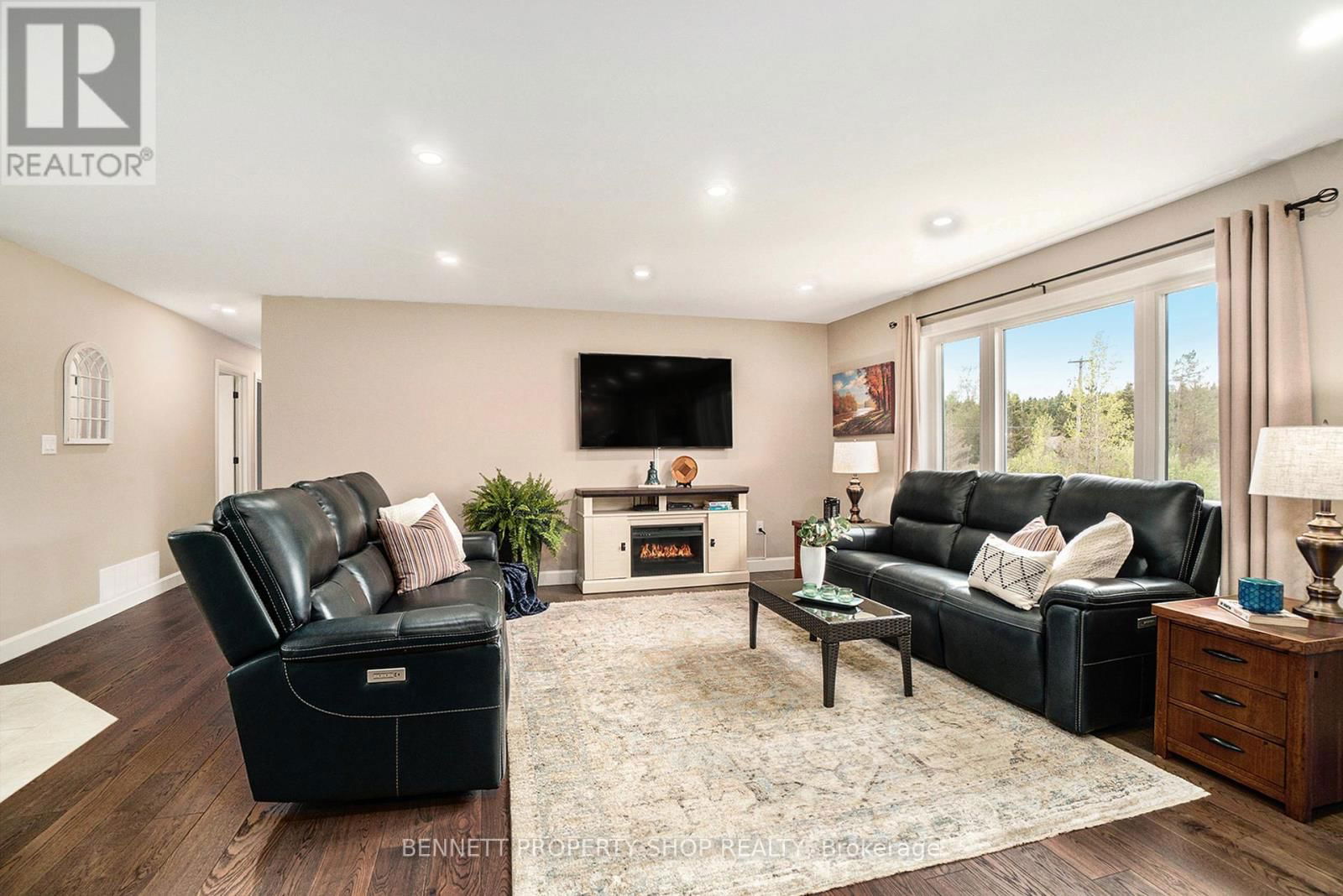10541 WYLIE WAY Image 4