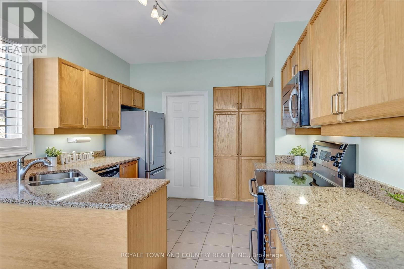 25 SYLVESTER DRIVE Image 13