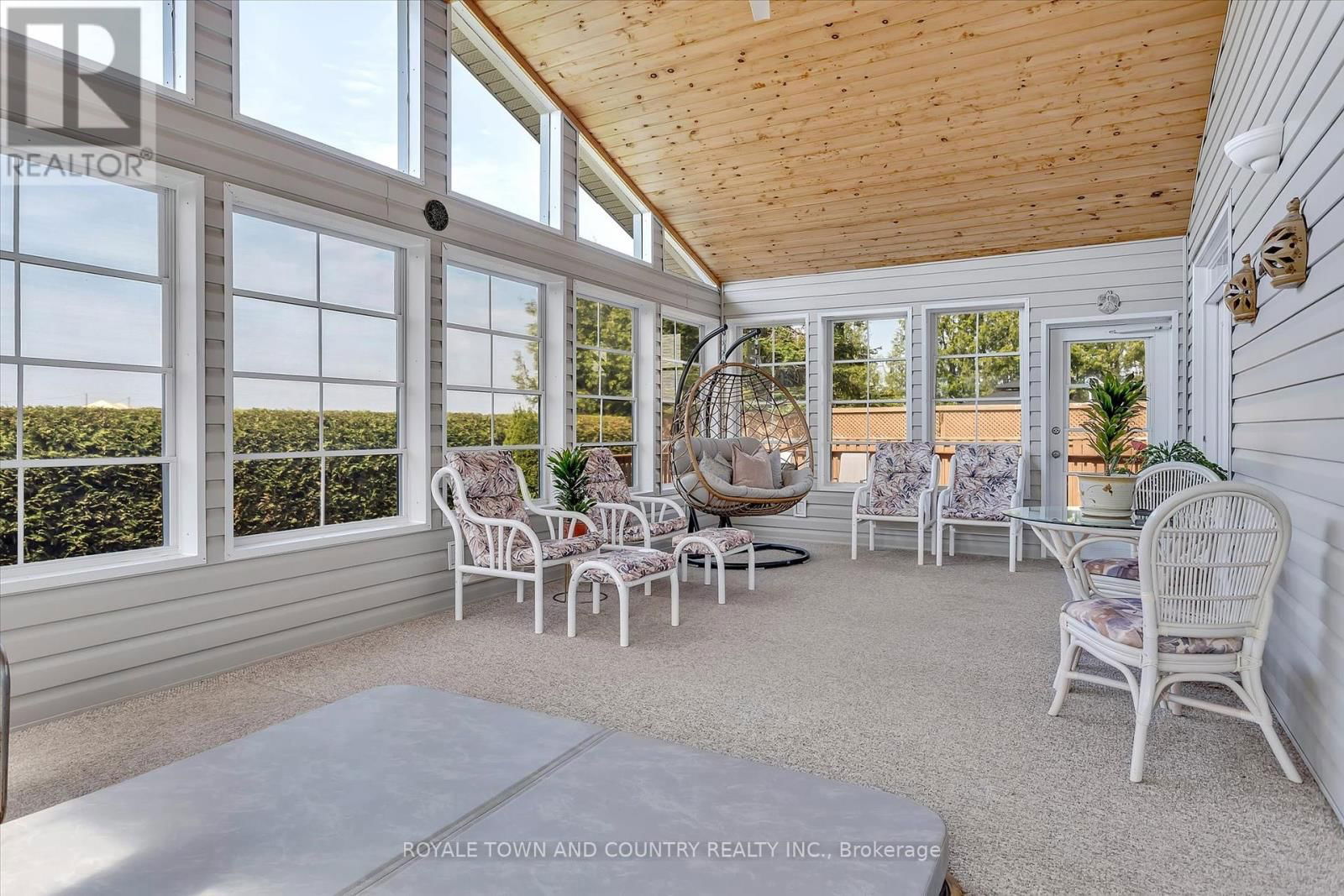 25 SYLVESTER DRIVE Image 16