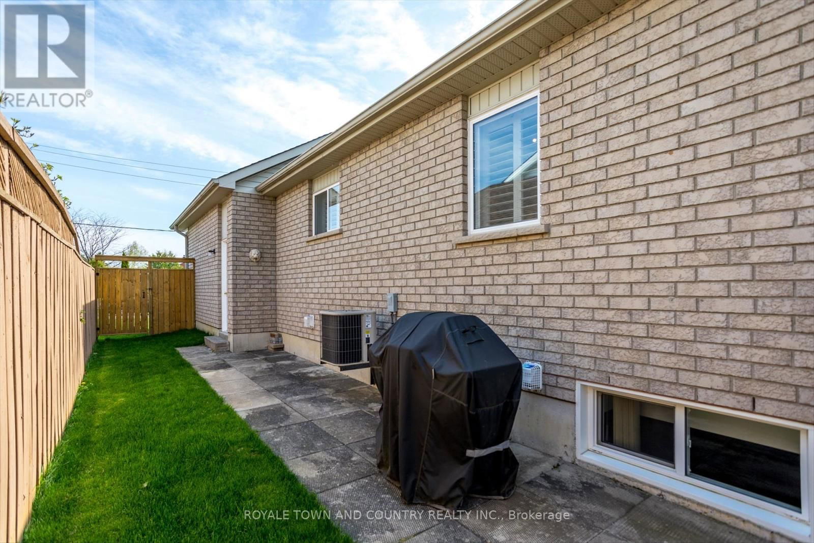 25 SYLVESTER DRIVE Image 36