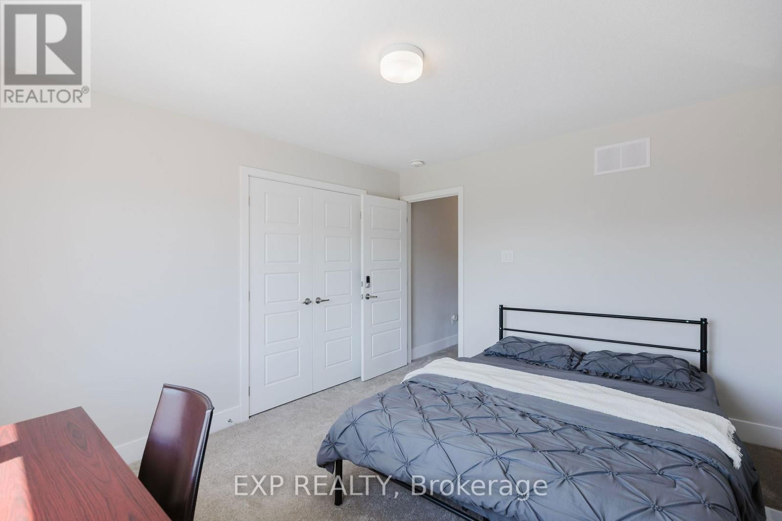 288 BILLRIAN CRESCENT Image 18