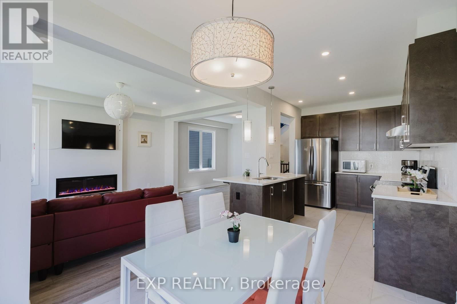 288 BILLRIAN CRESCENT Image 6
