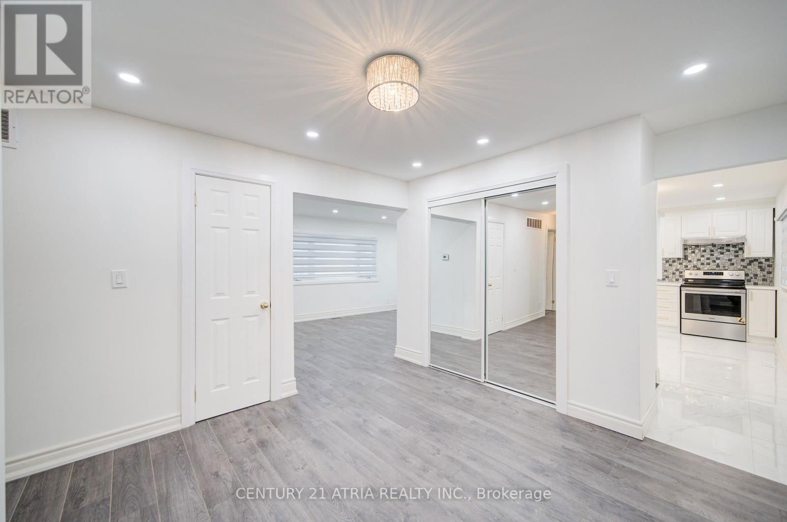 36 GREAT OAK STREET Image 16