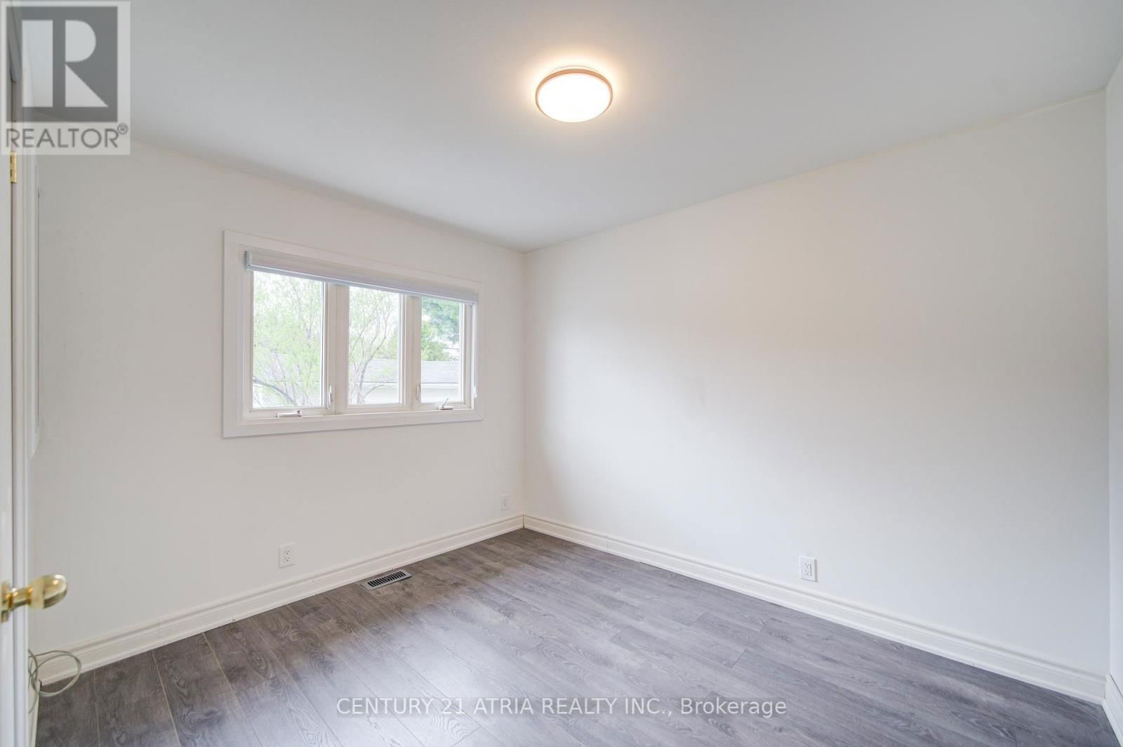 36 GREAT OAK STREET Image 21