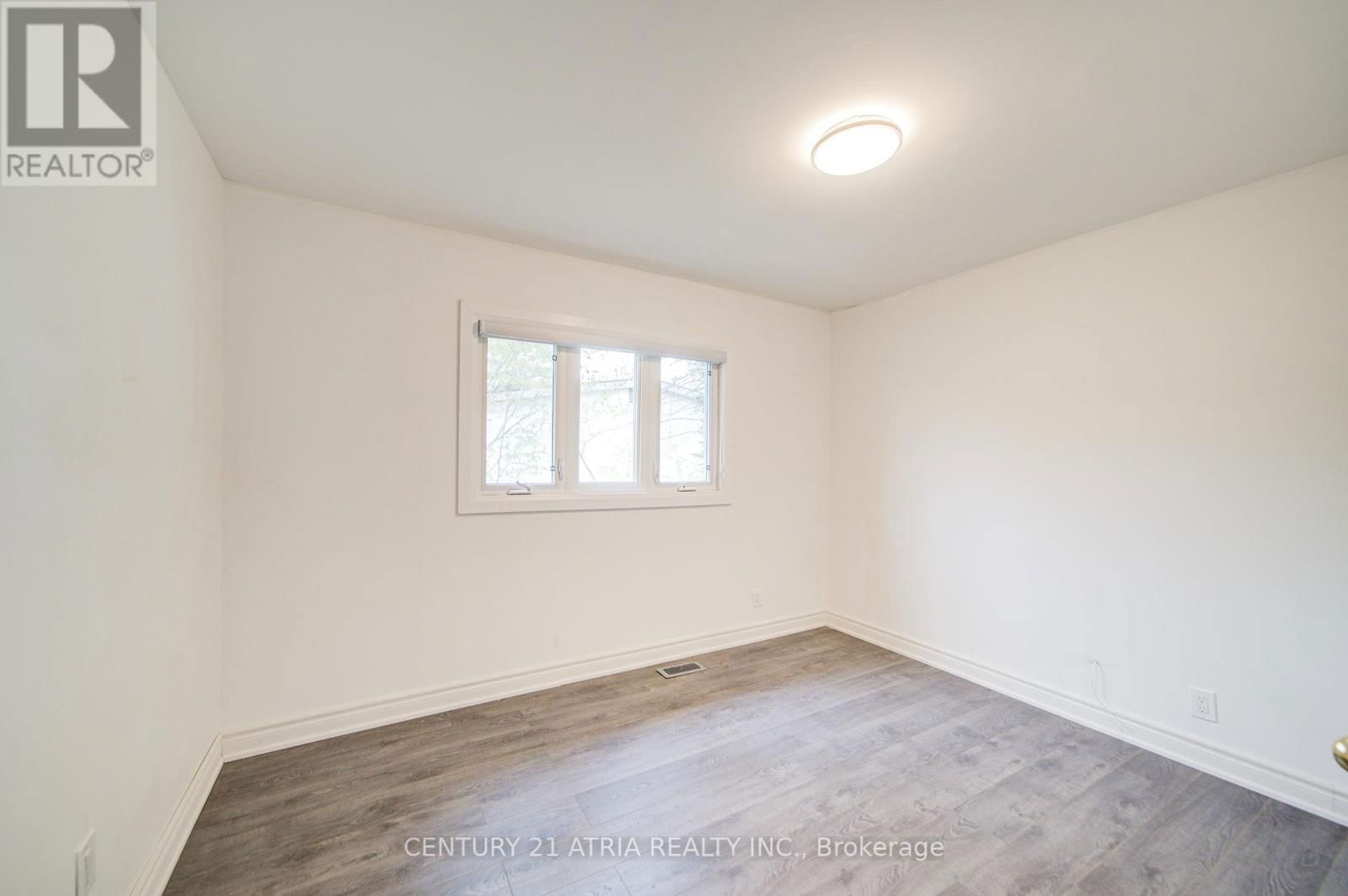 36 GREAT OAK STREET Image 22
