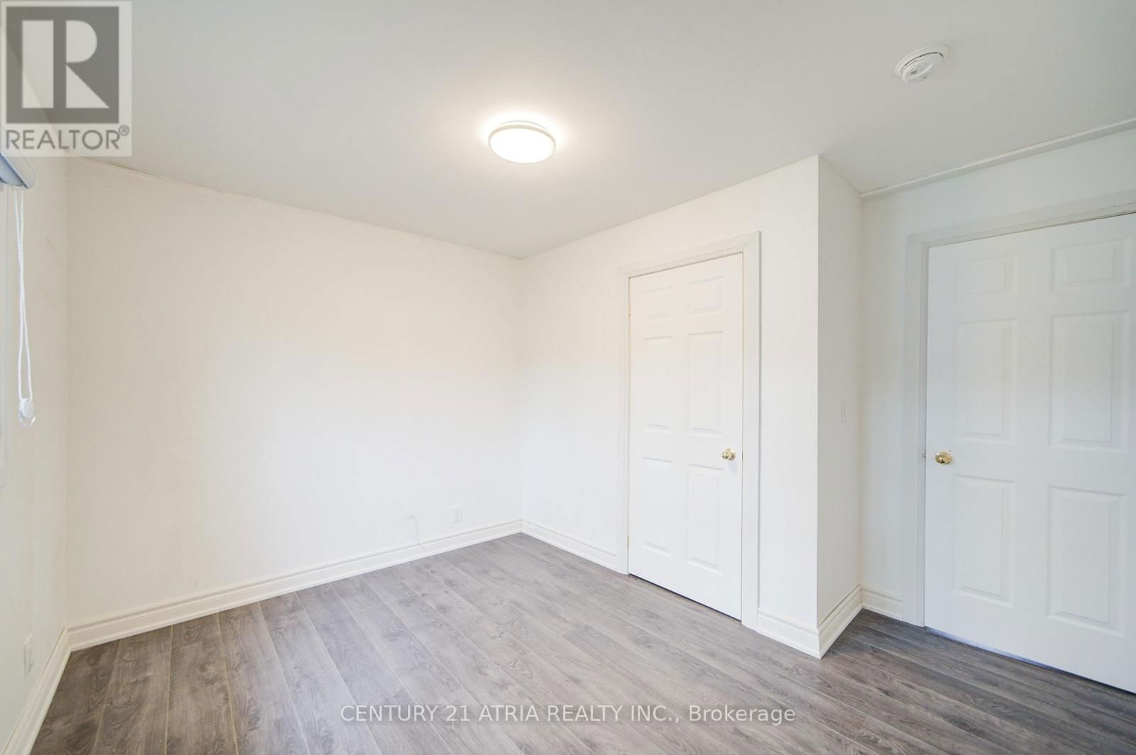 36 GREAT OAK STREET Image 23