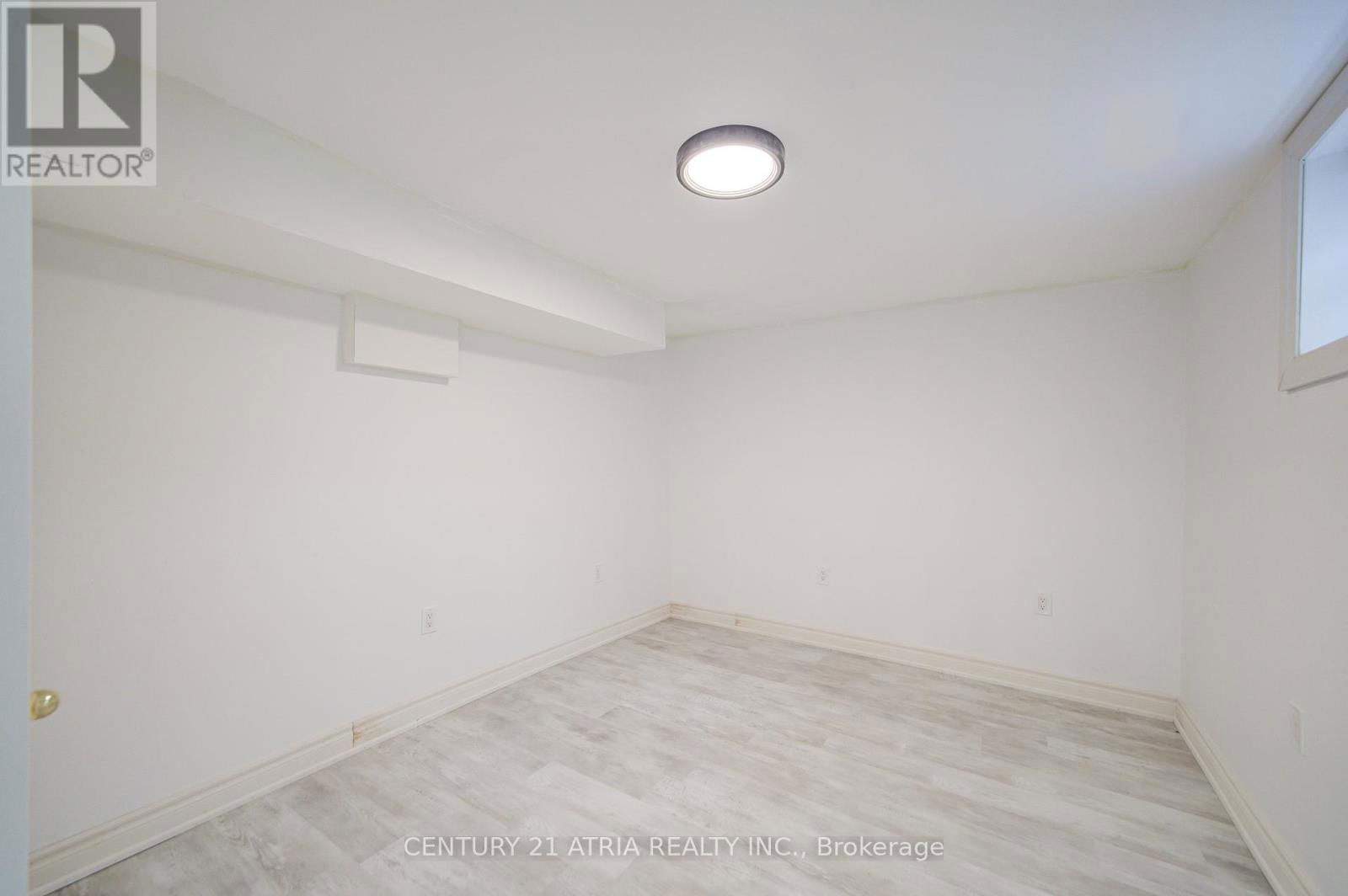 36 GREAT OAK STREET Image 25