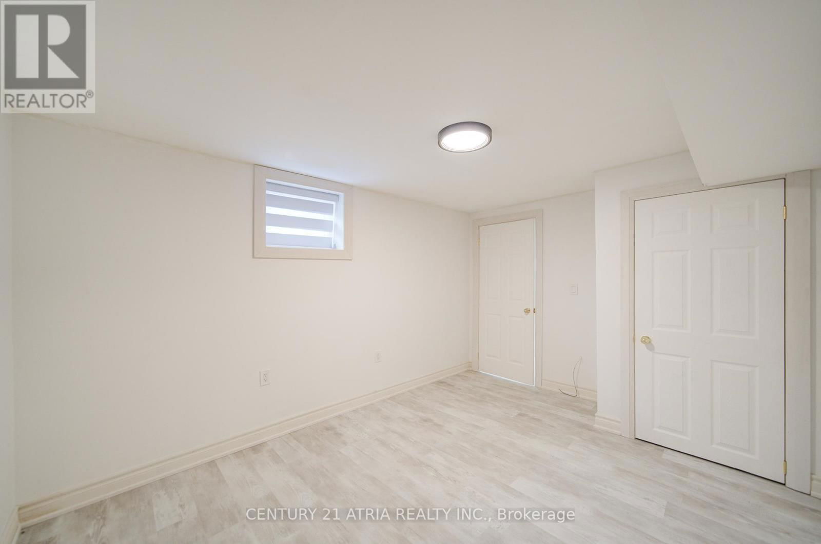 36 GREAT OAK STREET Image 26