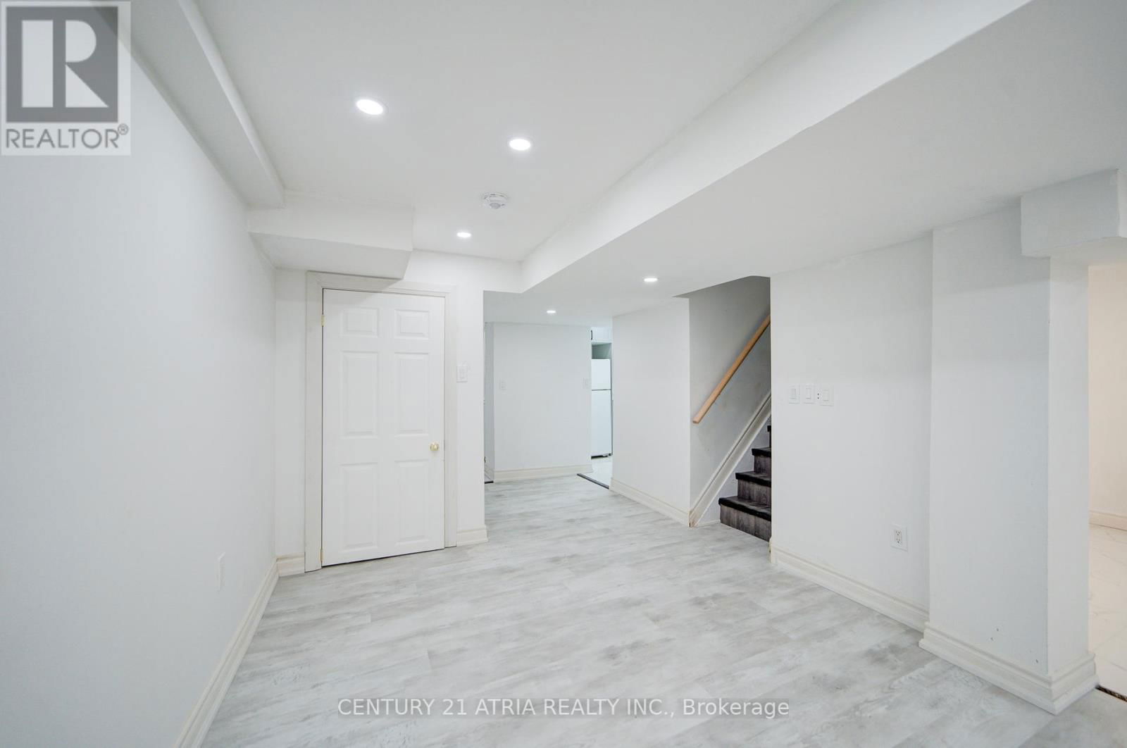 36 GREAT OAK STREET Image 32