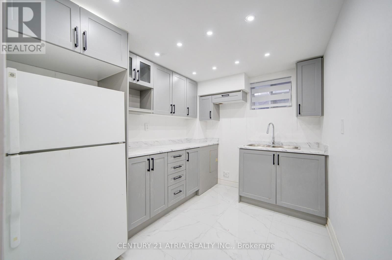 36 GREAT OAK STREET Image 33