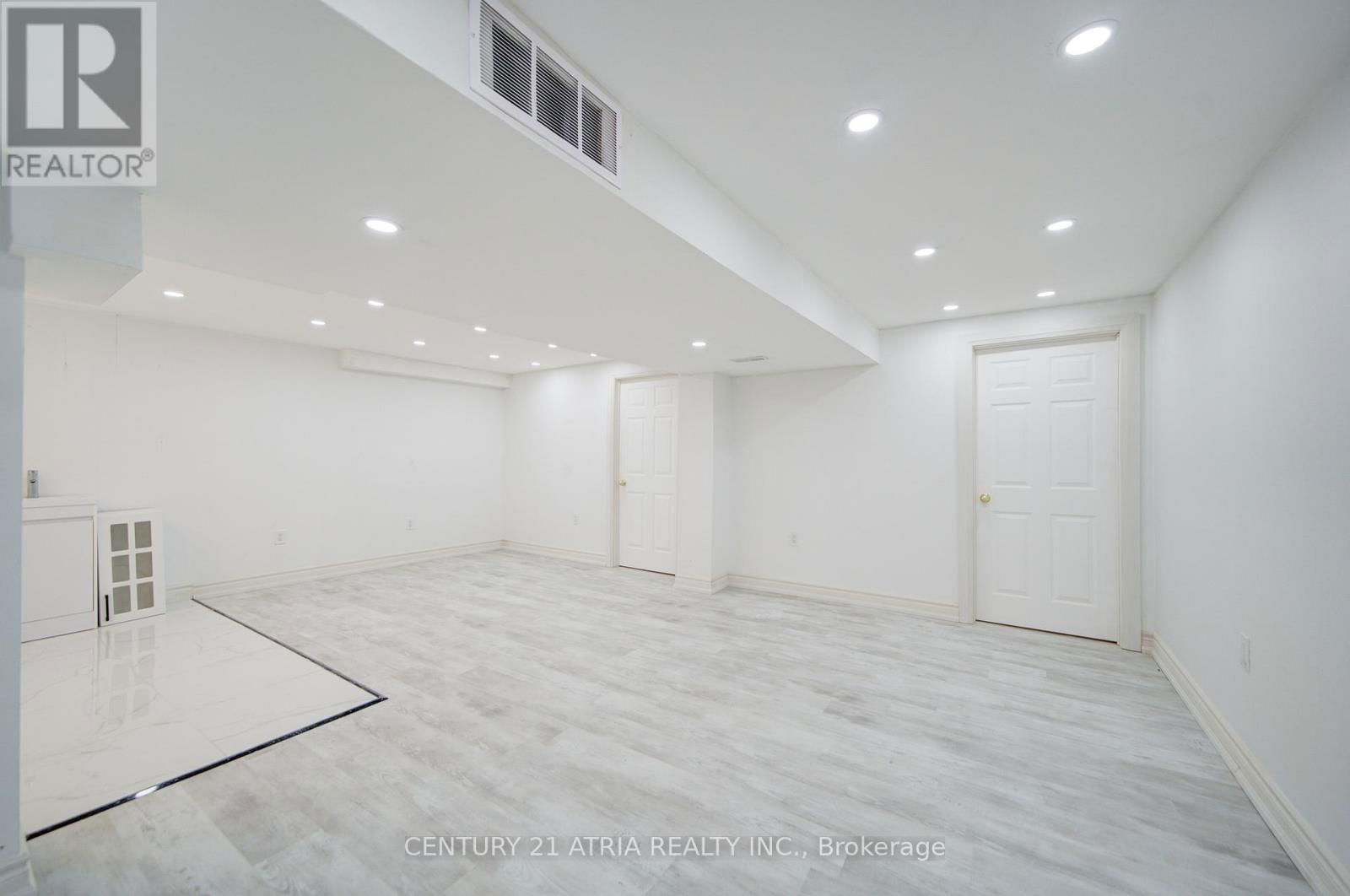 36 GREAT OAK STREET Image 35