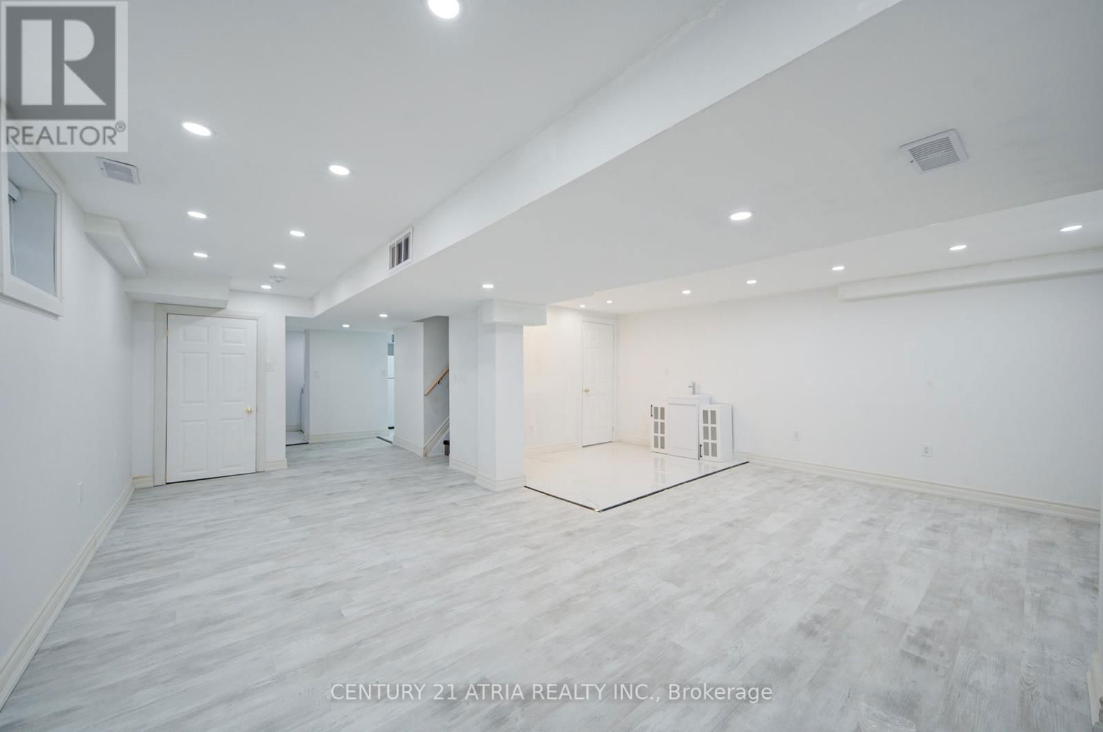 36 GREAT OAK STREET Image 36