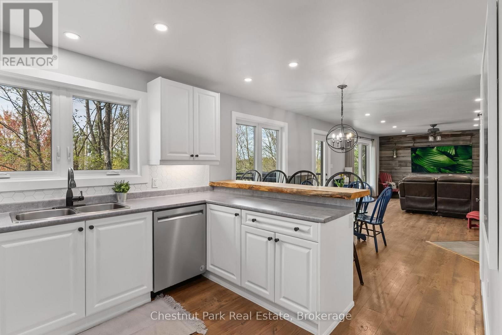 1205 OLD MUSKOKA ROAD Image 15