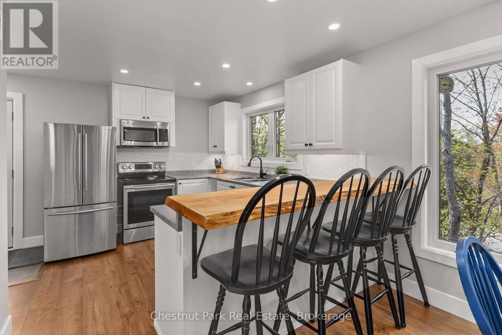 1205 OLD MUSKOKA ROAD Image 17