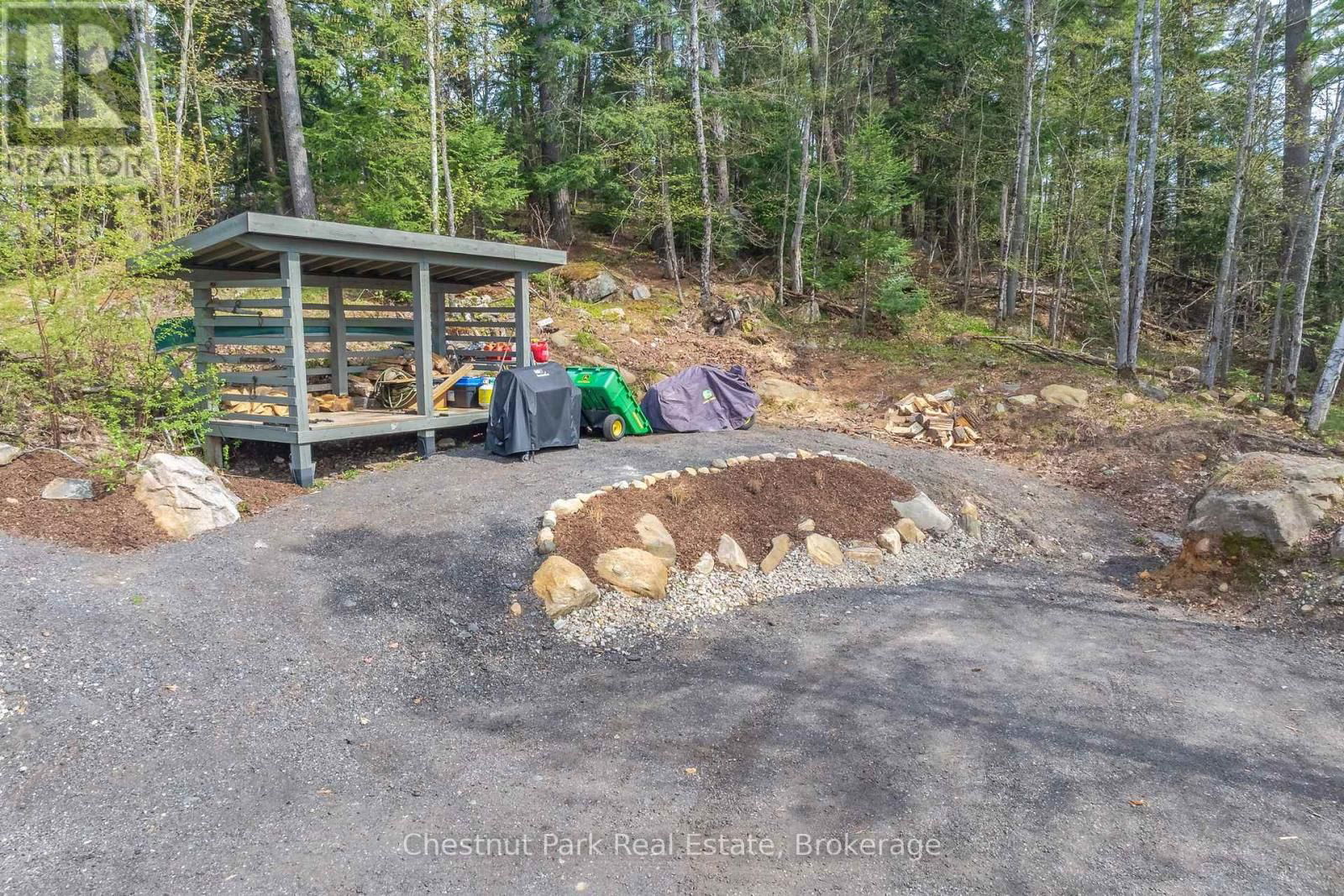 1205 OLD MUSKOKA ROAD Image 33