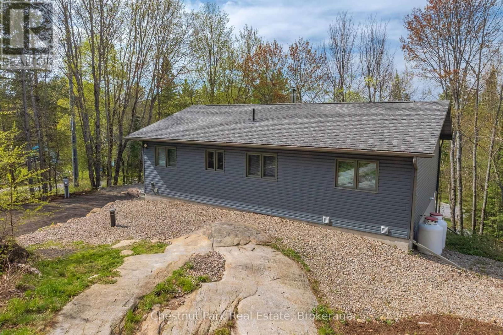 1205 OLD MUSKOKA ROAD Image 35