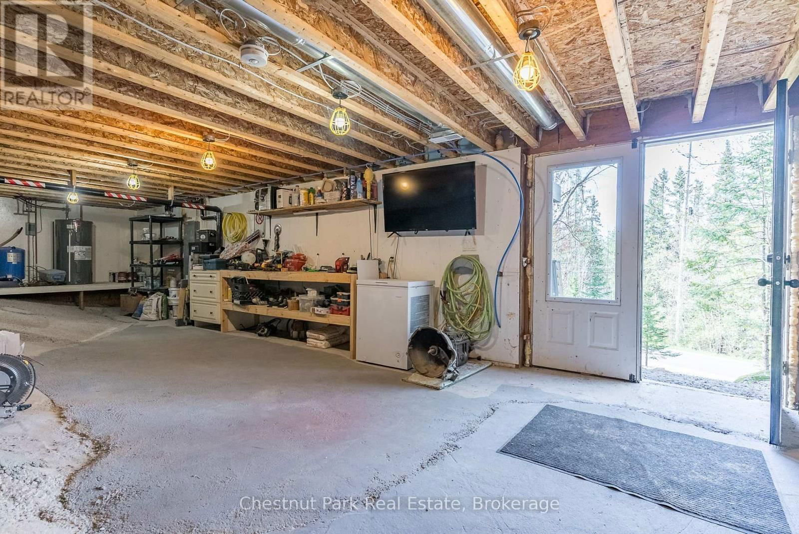 1205 OLD MUSKOKA ROAD Image 43