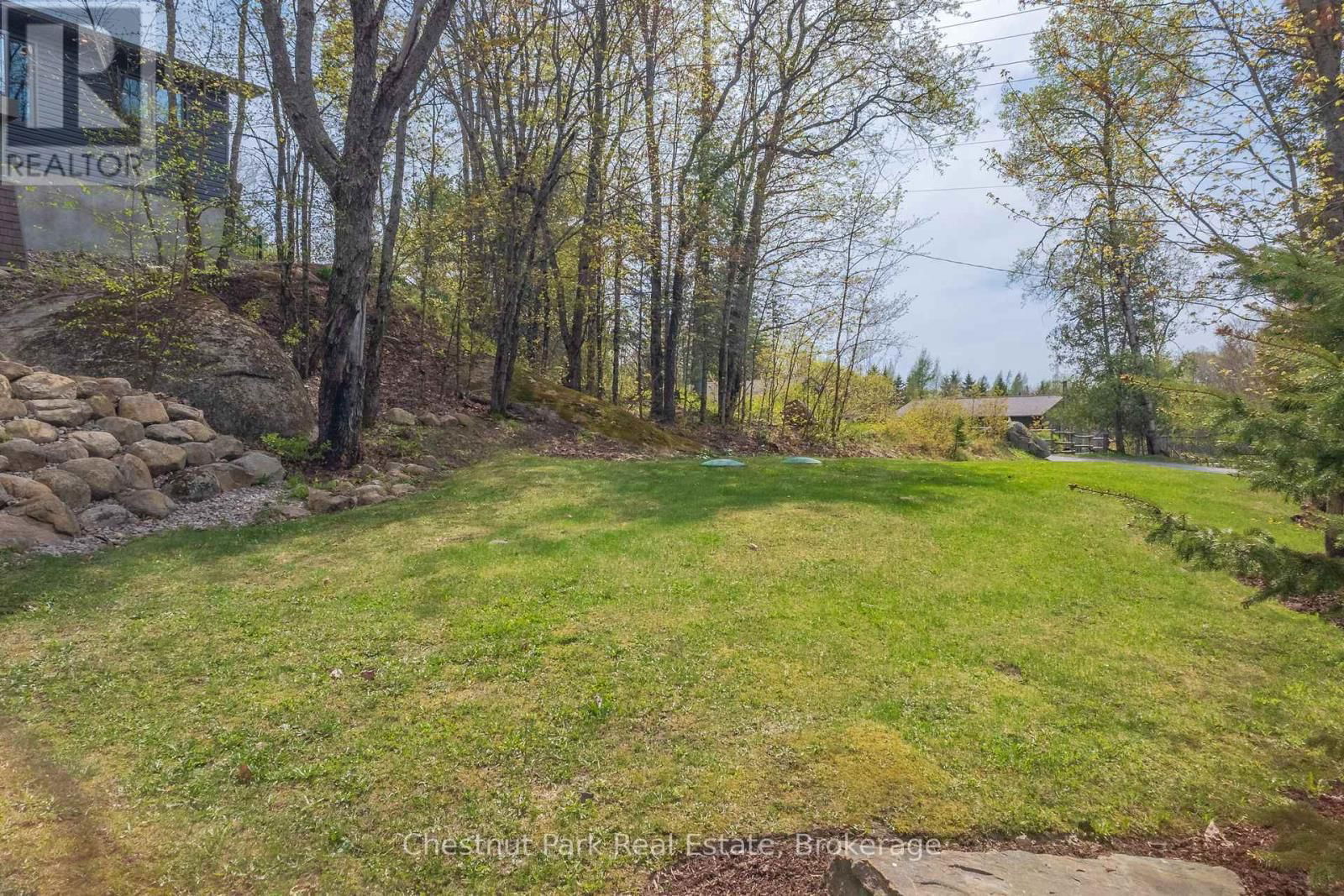 1205 OLD MUSKOKA ROAD Image 47