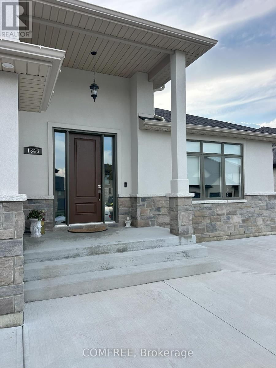 1343 CLEARWATER AVENUE Image 34