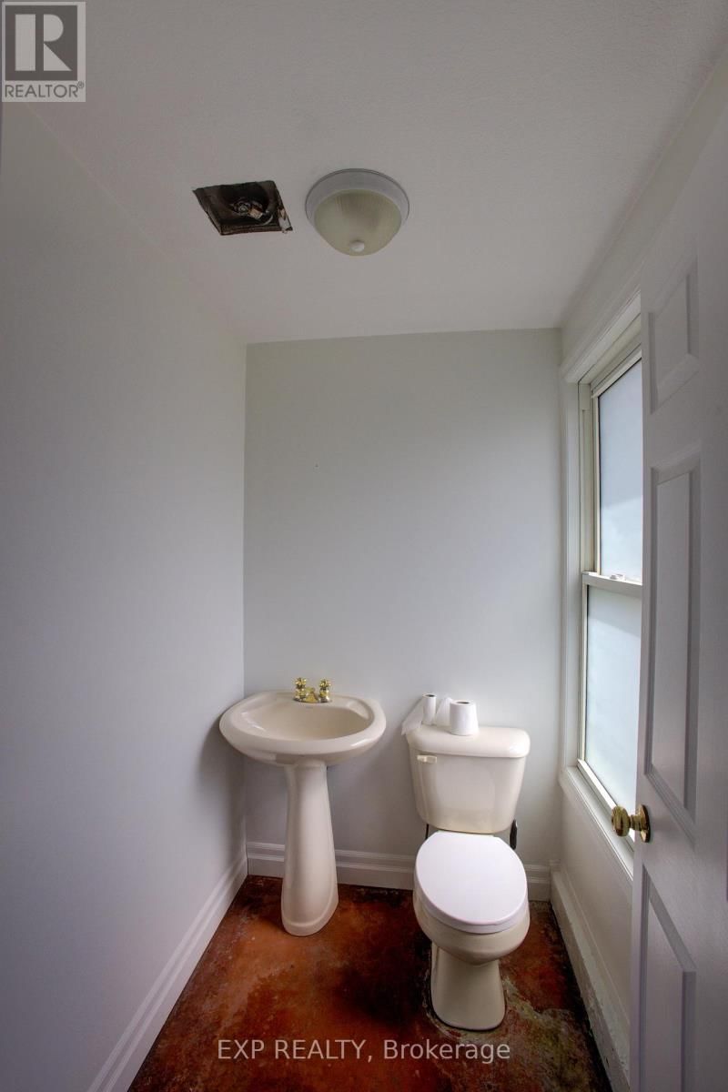 107 MCGIVERN STREET Image 17