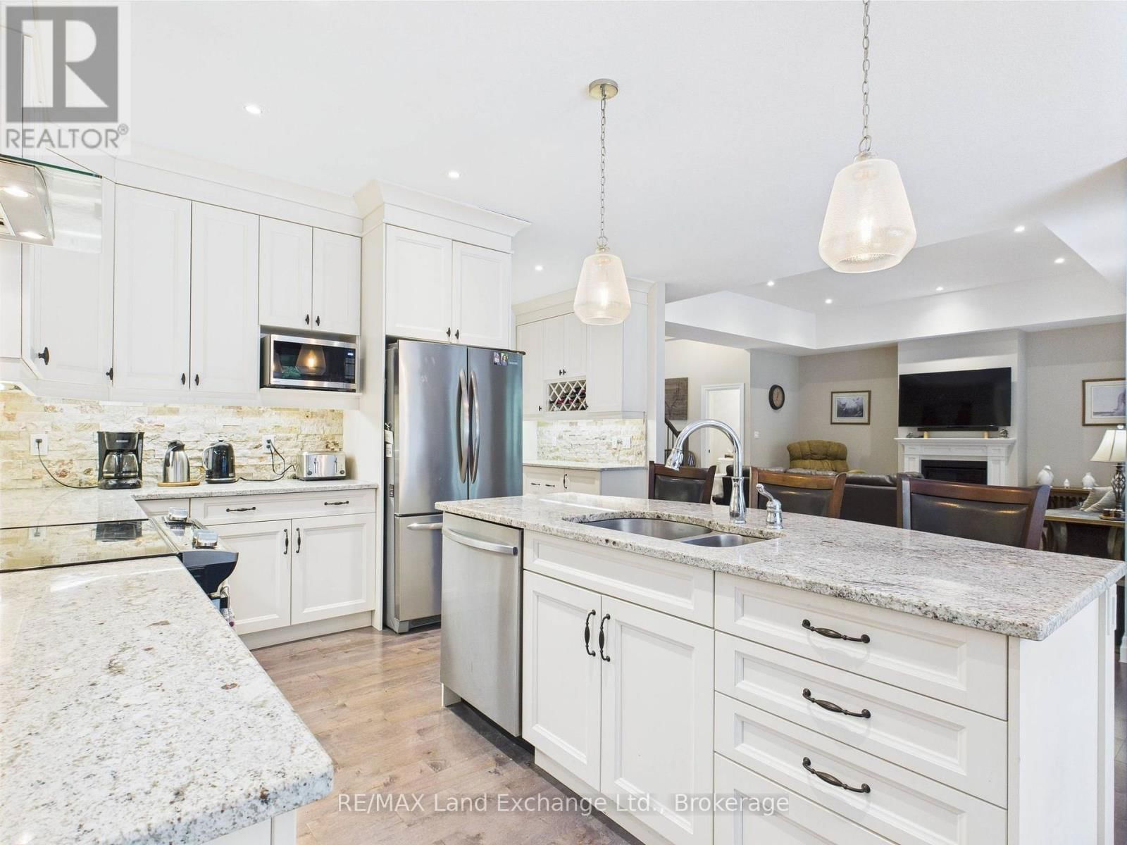158 UPPER LORNE BEACH ROAD Image 12