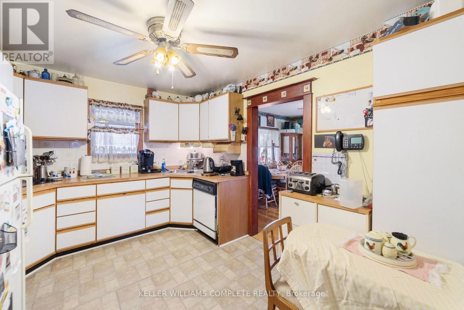 285 YOUNG ROAD Image 11