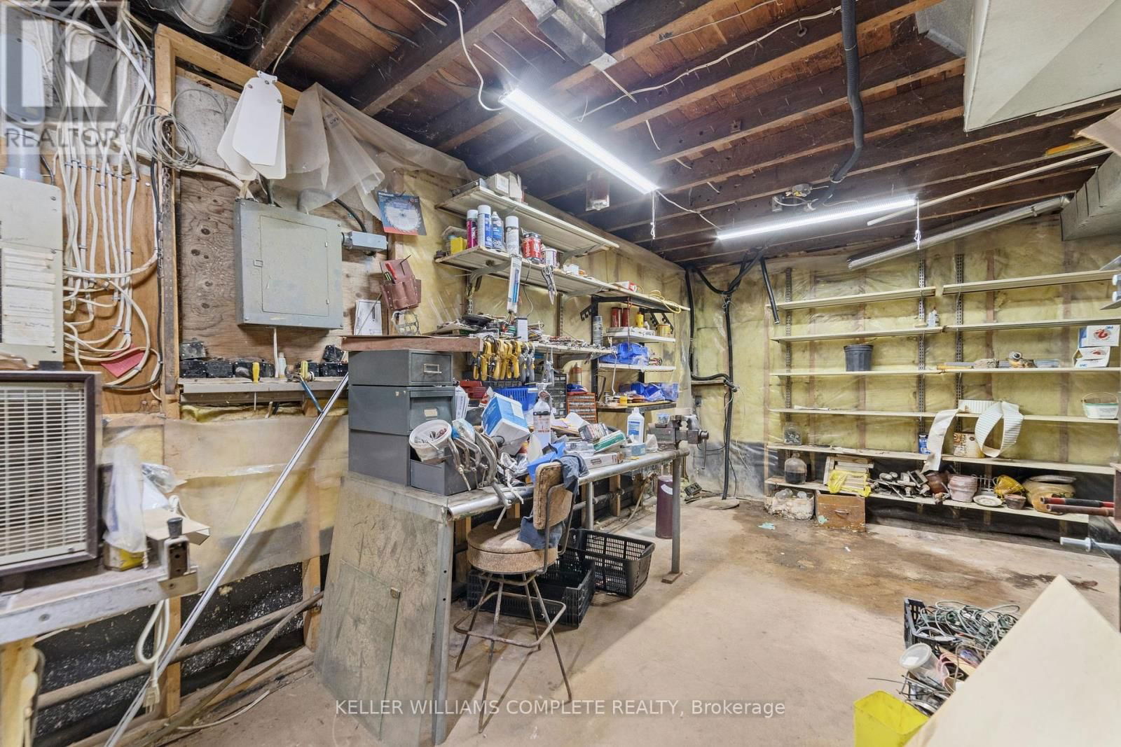285 YOUNG ROAD Image 19