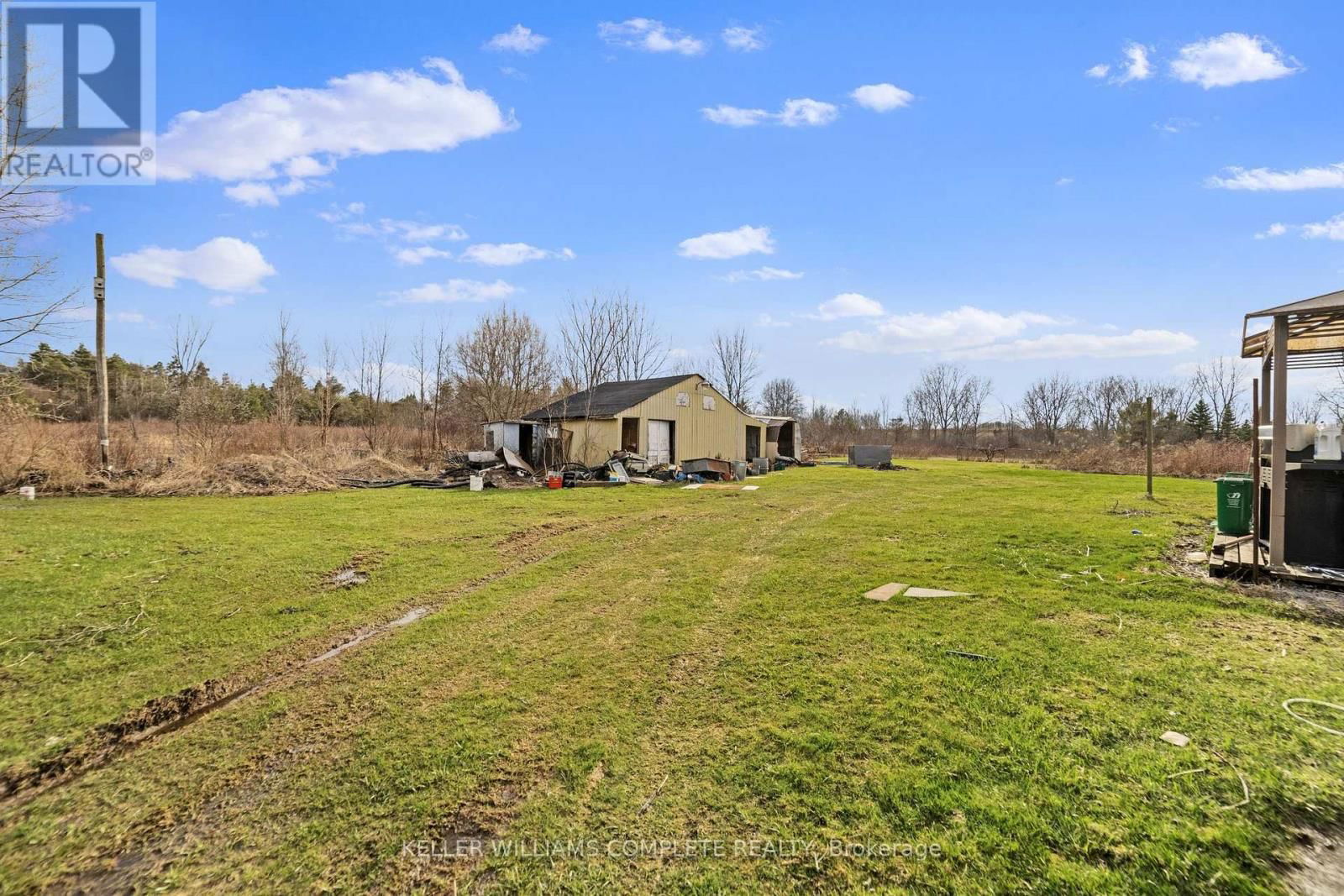 285 YOUNG ROAD Image 23