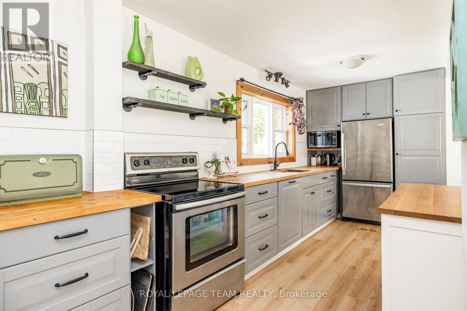 111 WILLIAM STREET Image 16