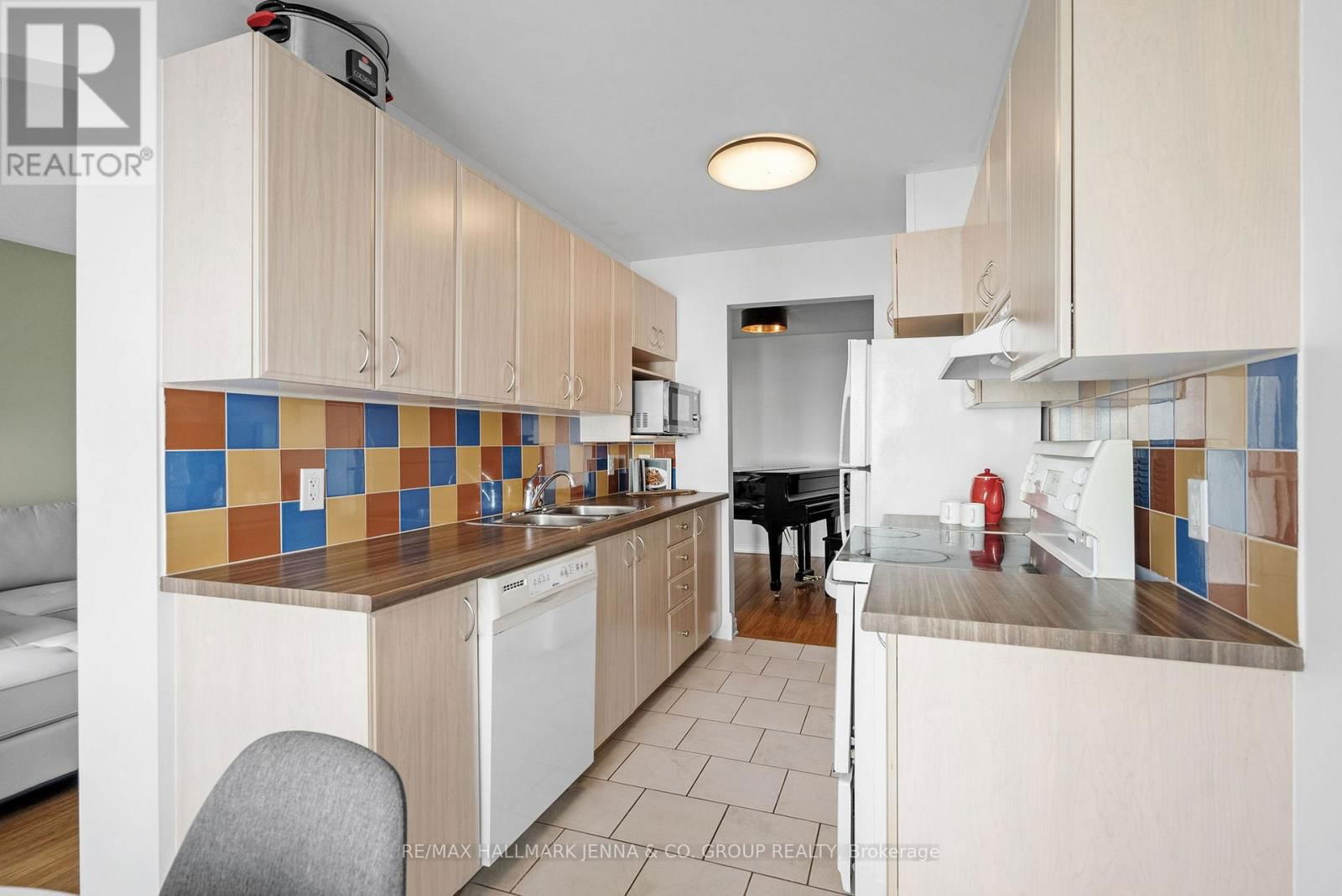 277 CATAMOUNT COURT Image 15