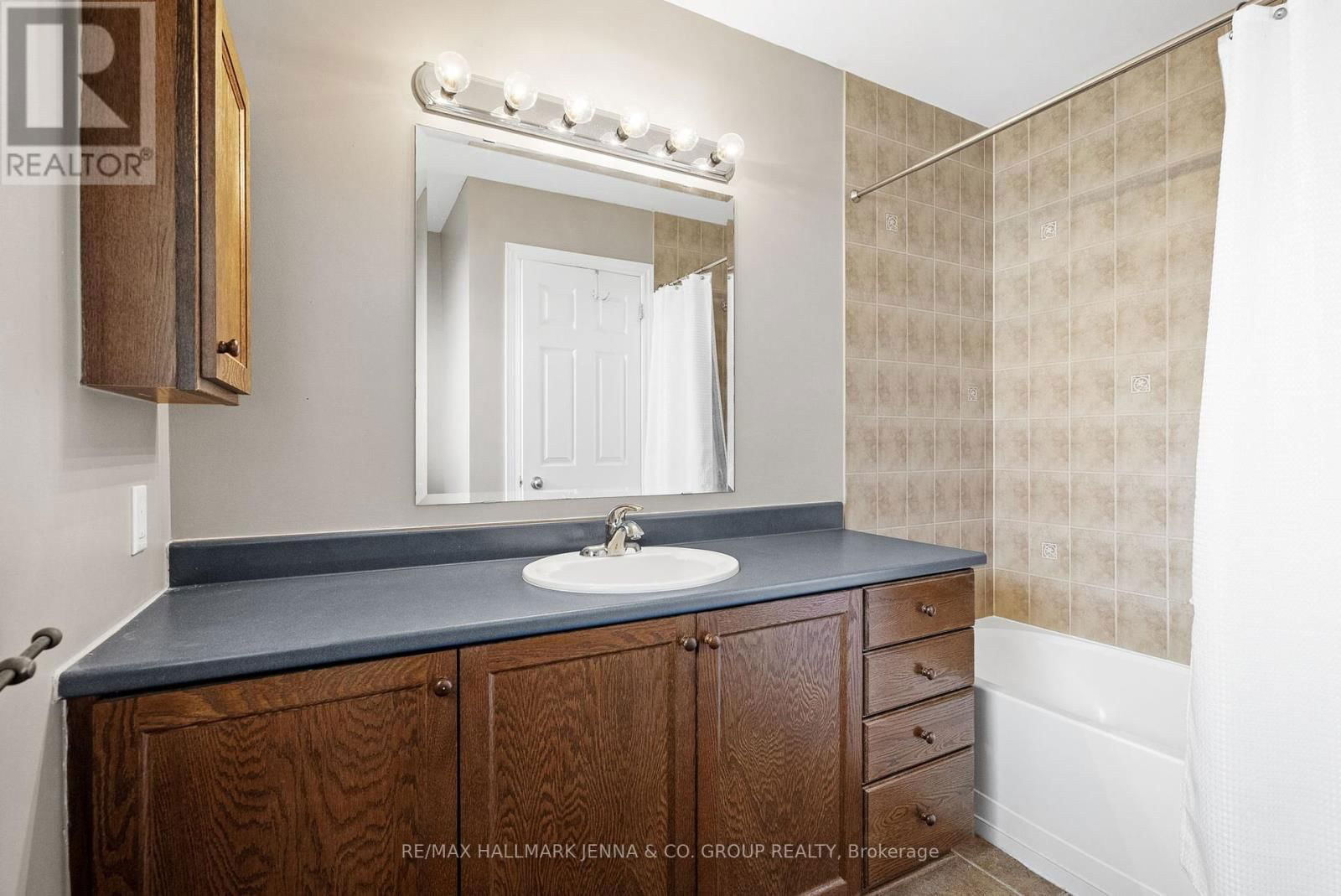 277 CATAMOUNT COURT Image 23