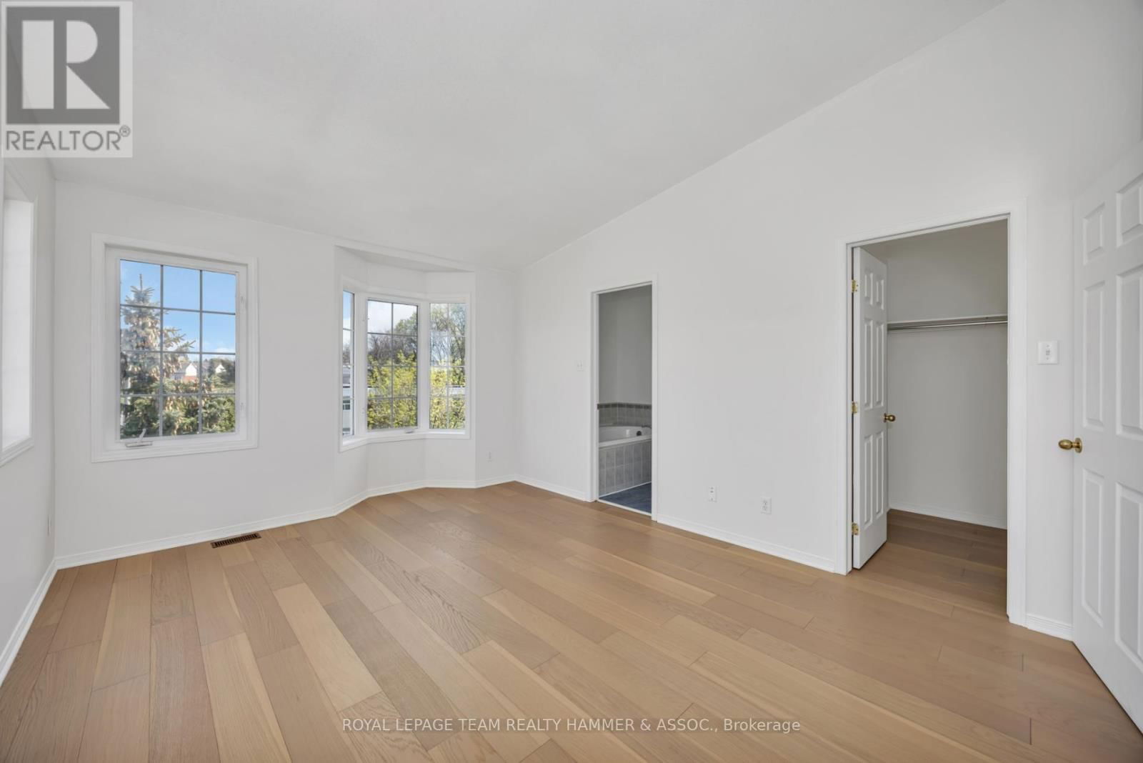 573 NEIGHBOURHOOD WAY Image 18