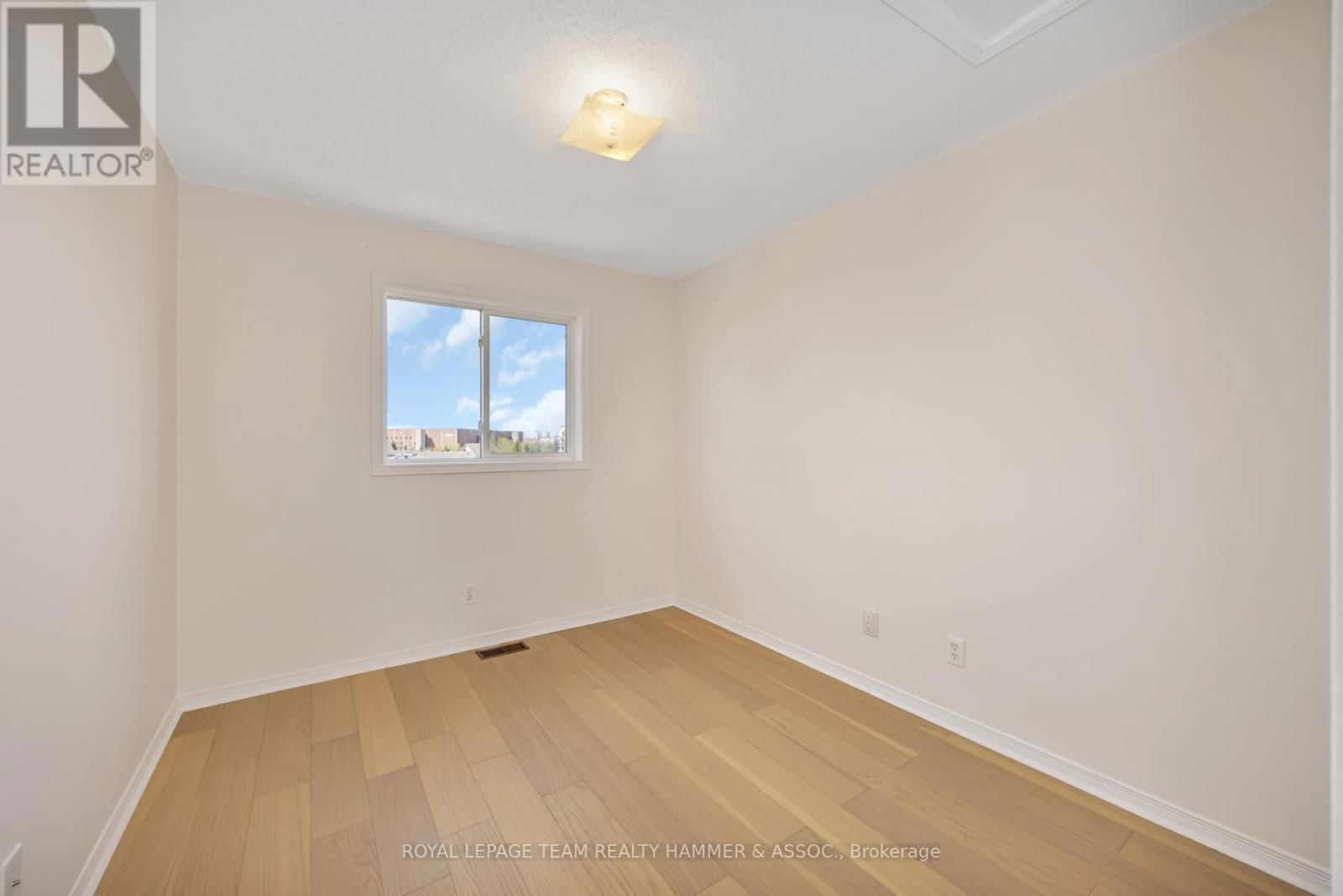 573 NEIGHBOURHOOD WAY Image 22