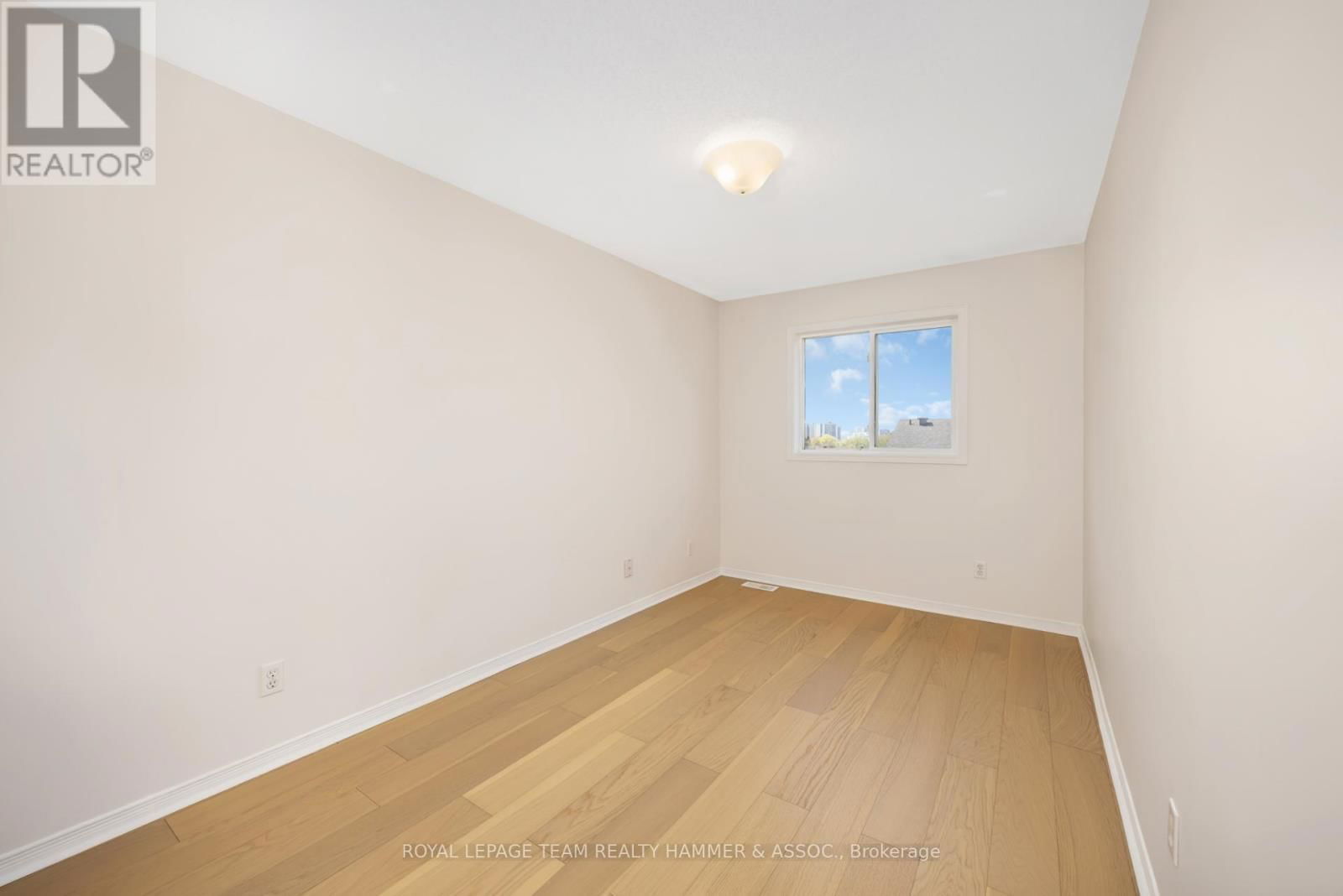 573 NEIGHBOURHOOD WAY Image 24