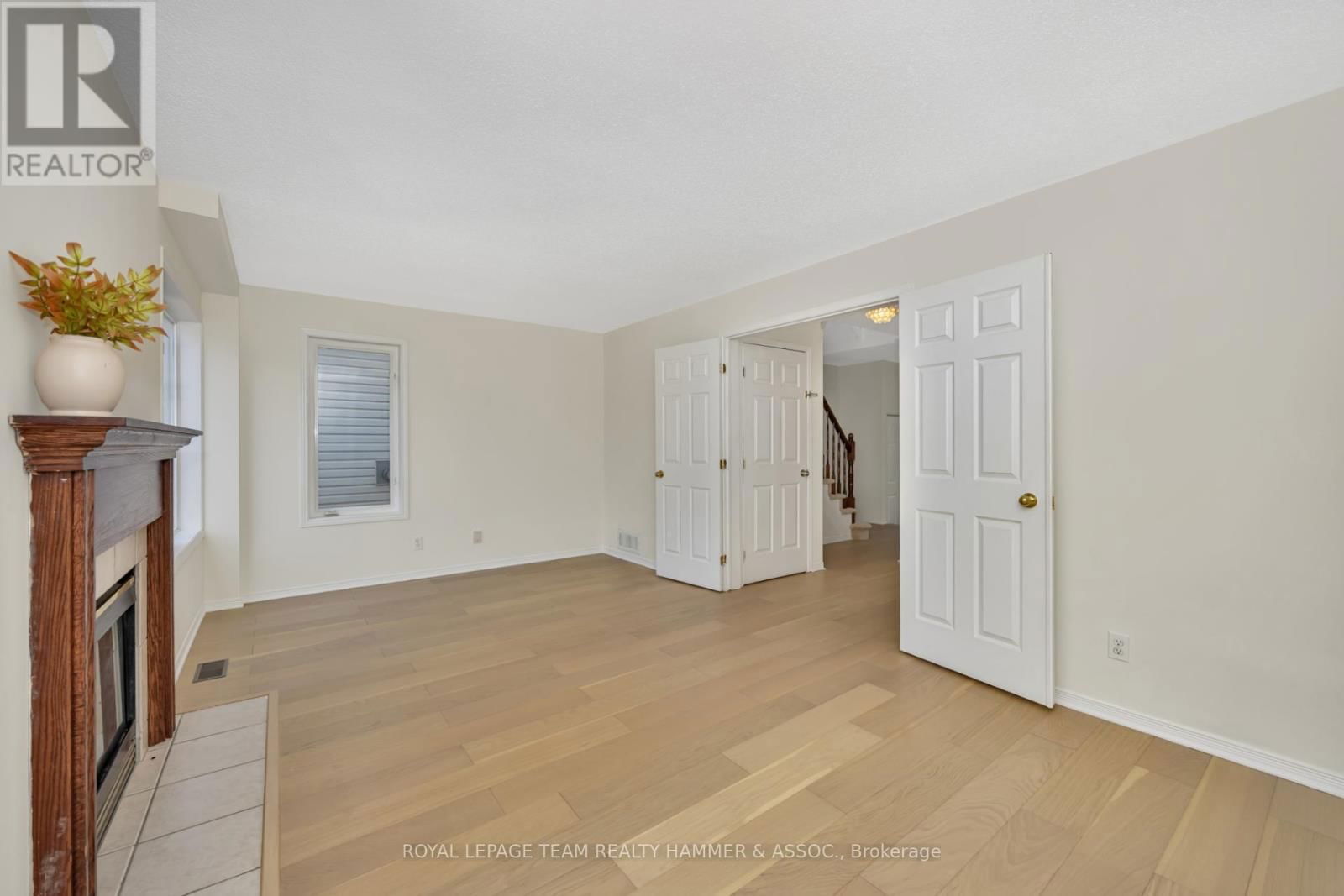 573 NEIGHBOURHOOD WAY Image 5