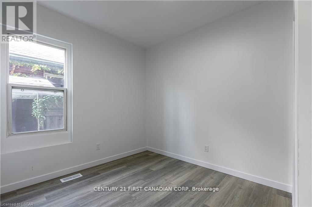 420 EGERTON STREET Image 8