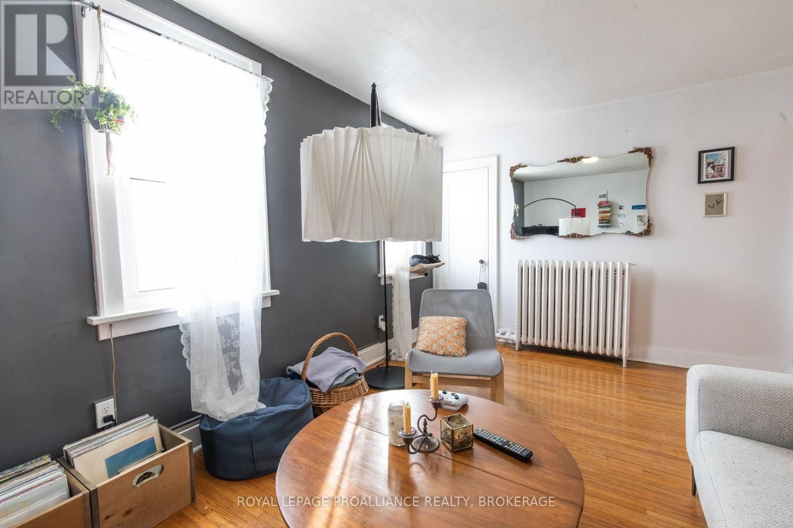 512-514 MACDONNELL STREET Image 42