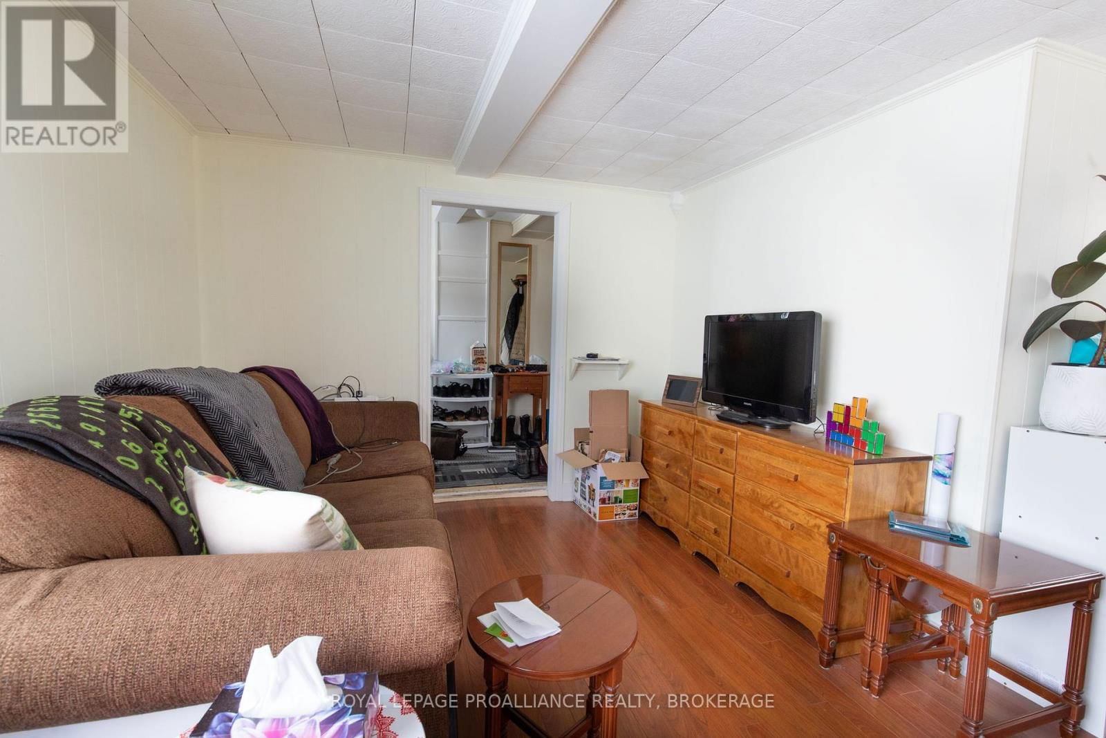 512-514 MACDONNELL STREET Image 9