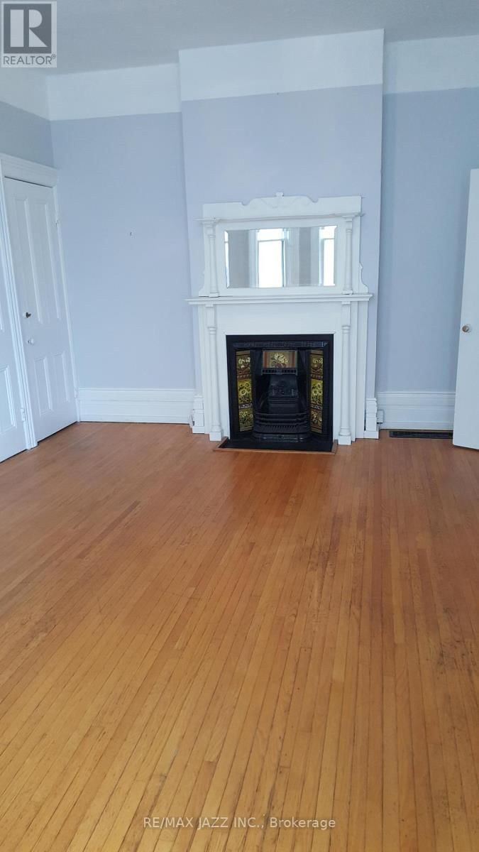 29 KING STREET EAST Image 12