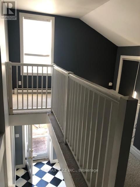 29 KING STREET EAST Image 3