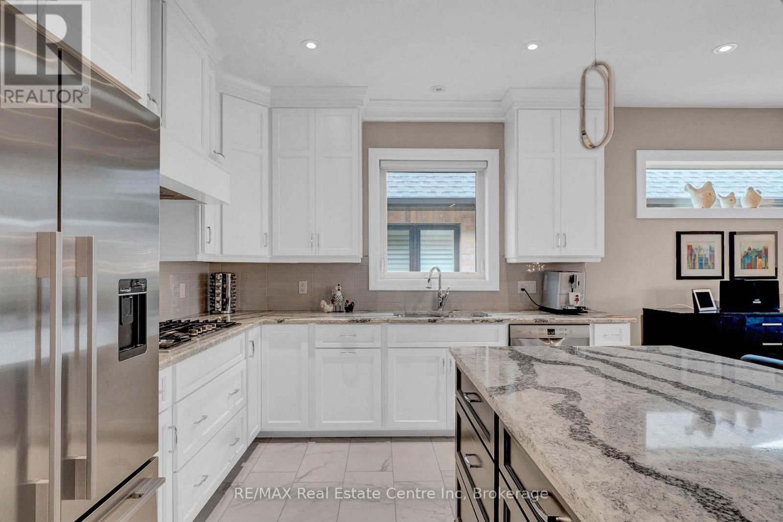 24 KINTYRE TRAIL Image 9