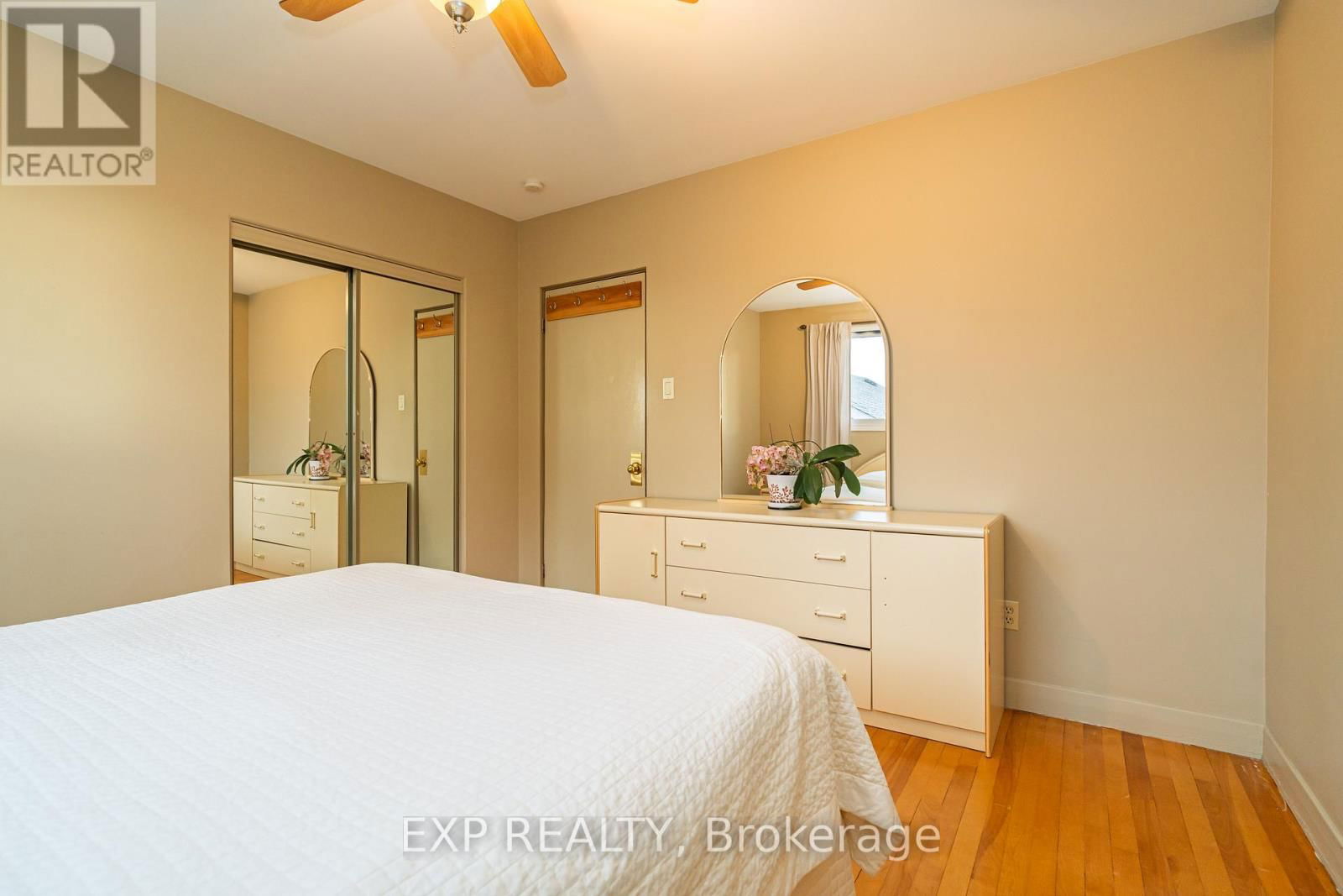 220 ANCASTER AVENUE Image 19
