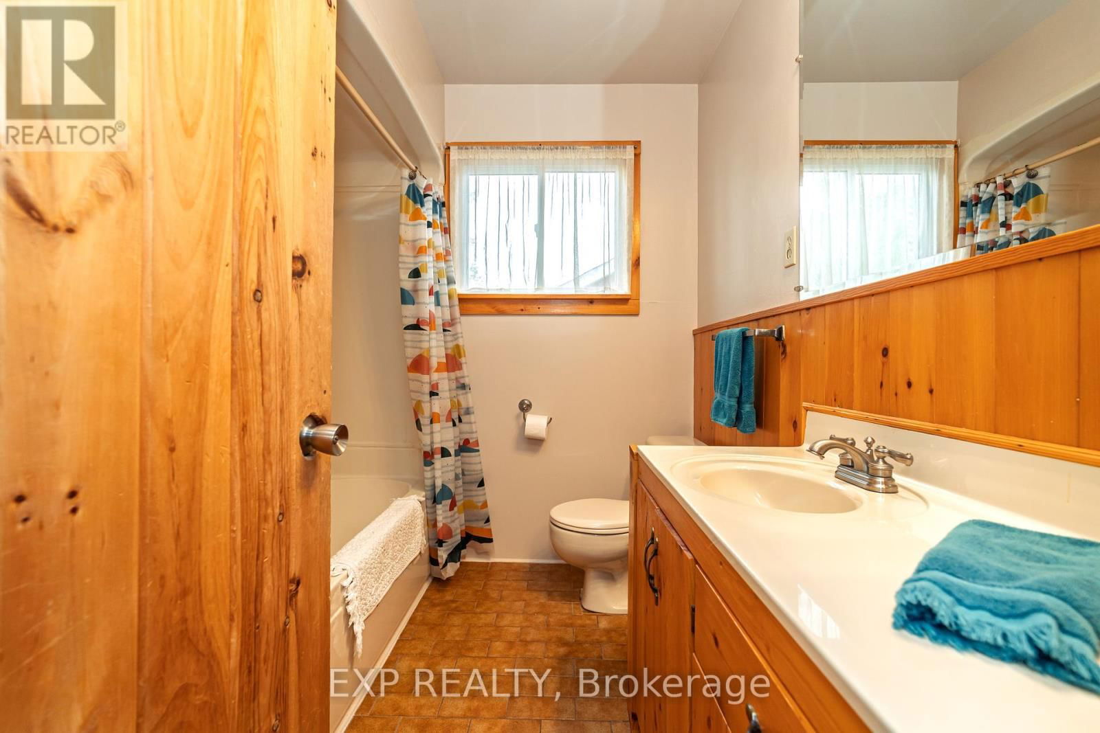 220 ANCASTER AVENUE Image 20