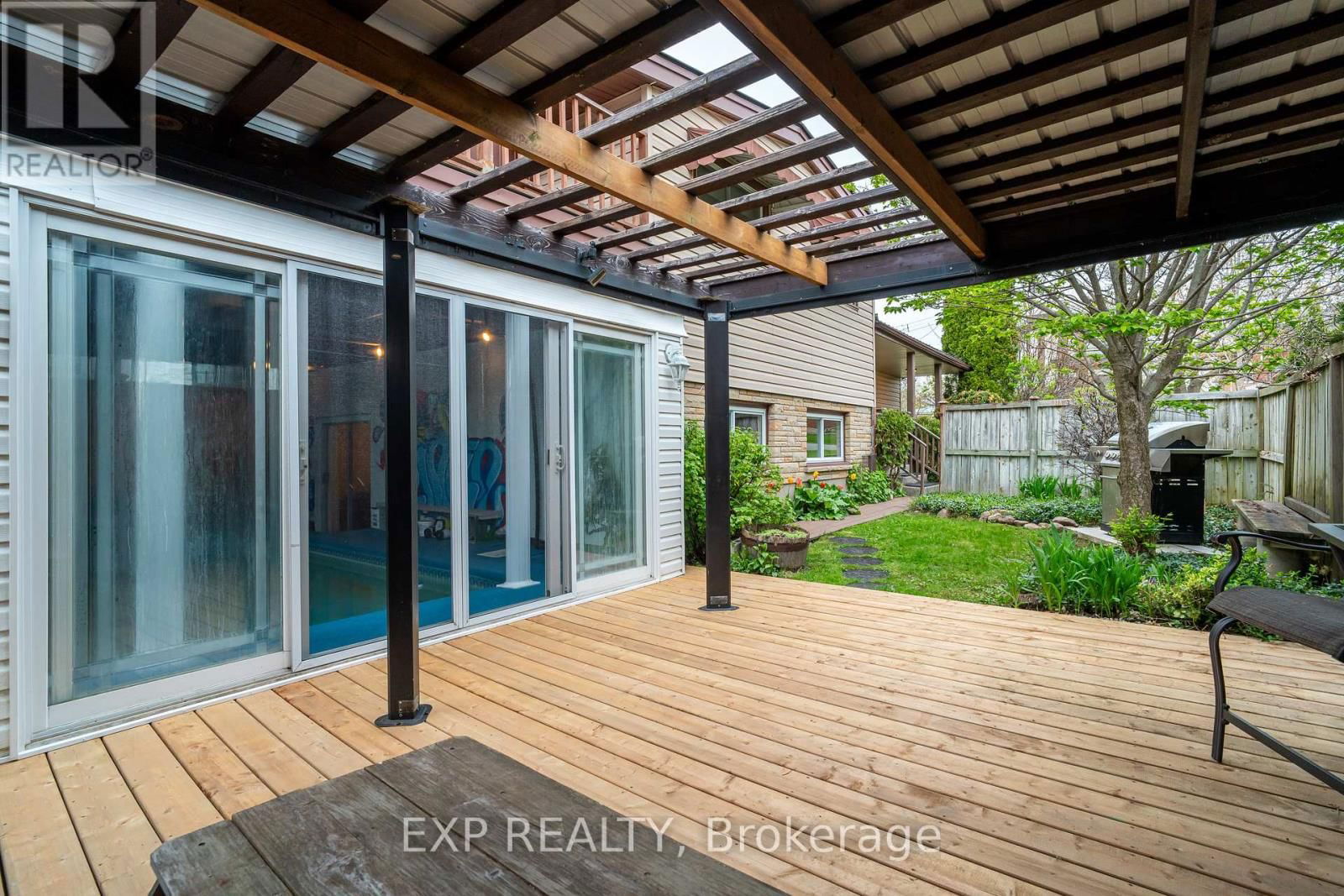 220 ANCASTER AVENUE Image 31