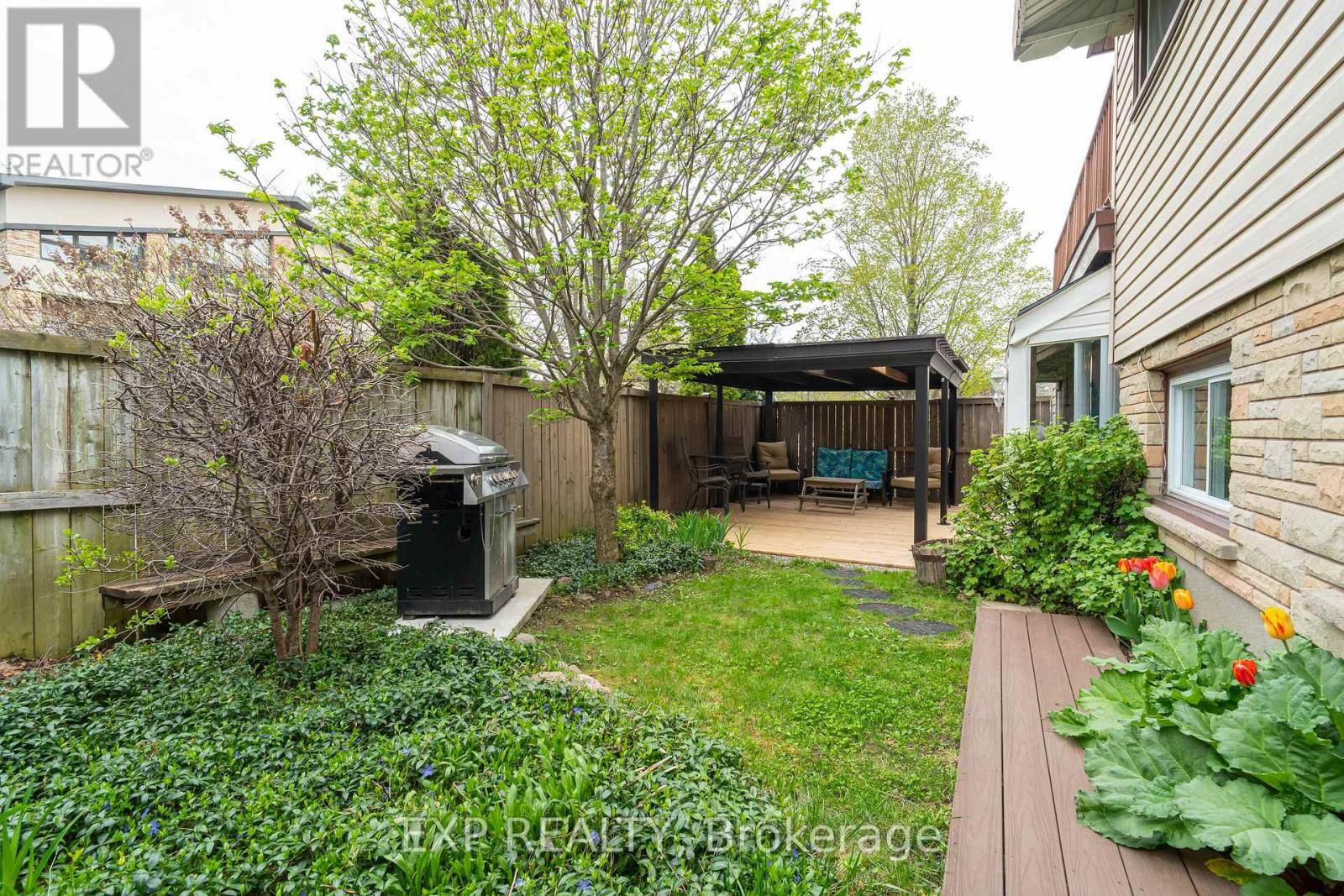 220 ANCASTER AVENUE Image 32