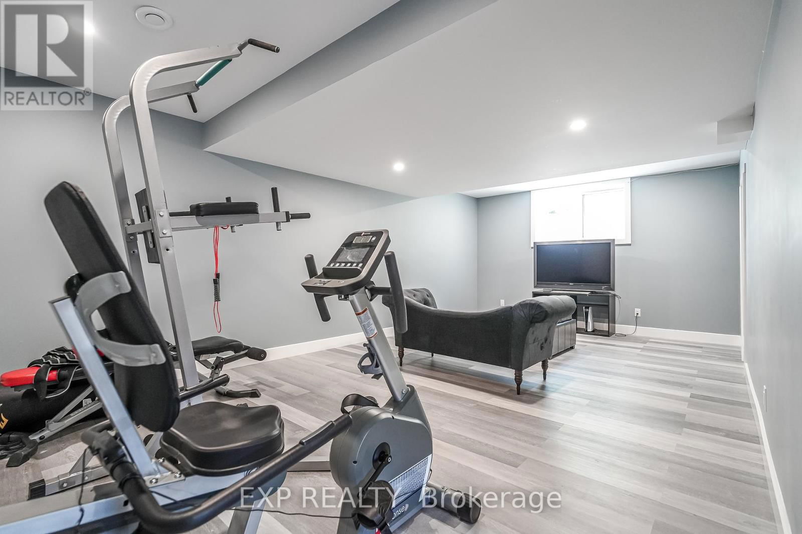 7 PHILLIP DRIVE Image 25
