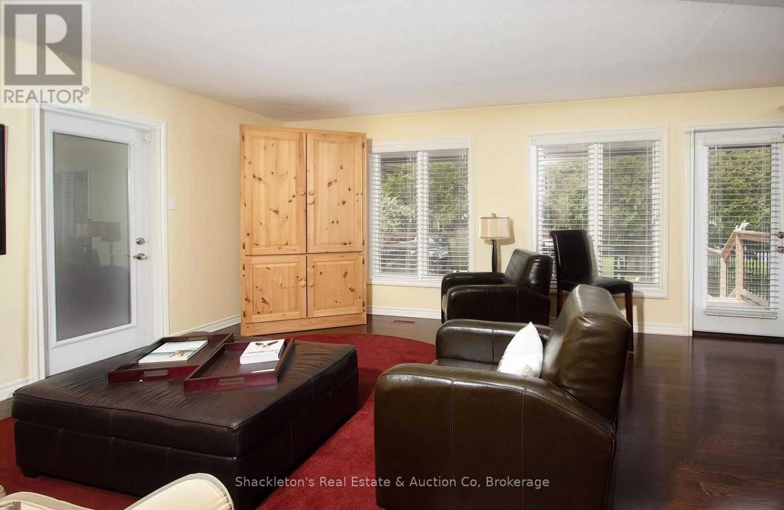 258 WINDERMERE COURT EAST Image 10